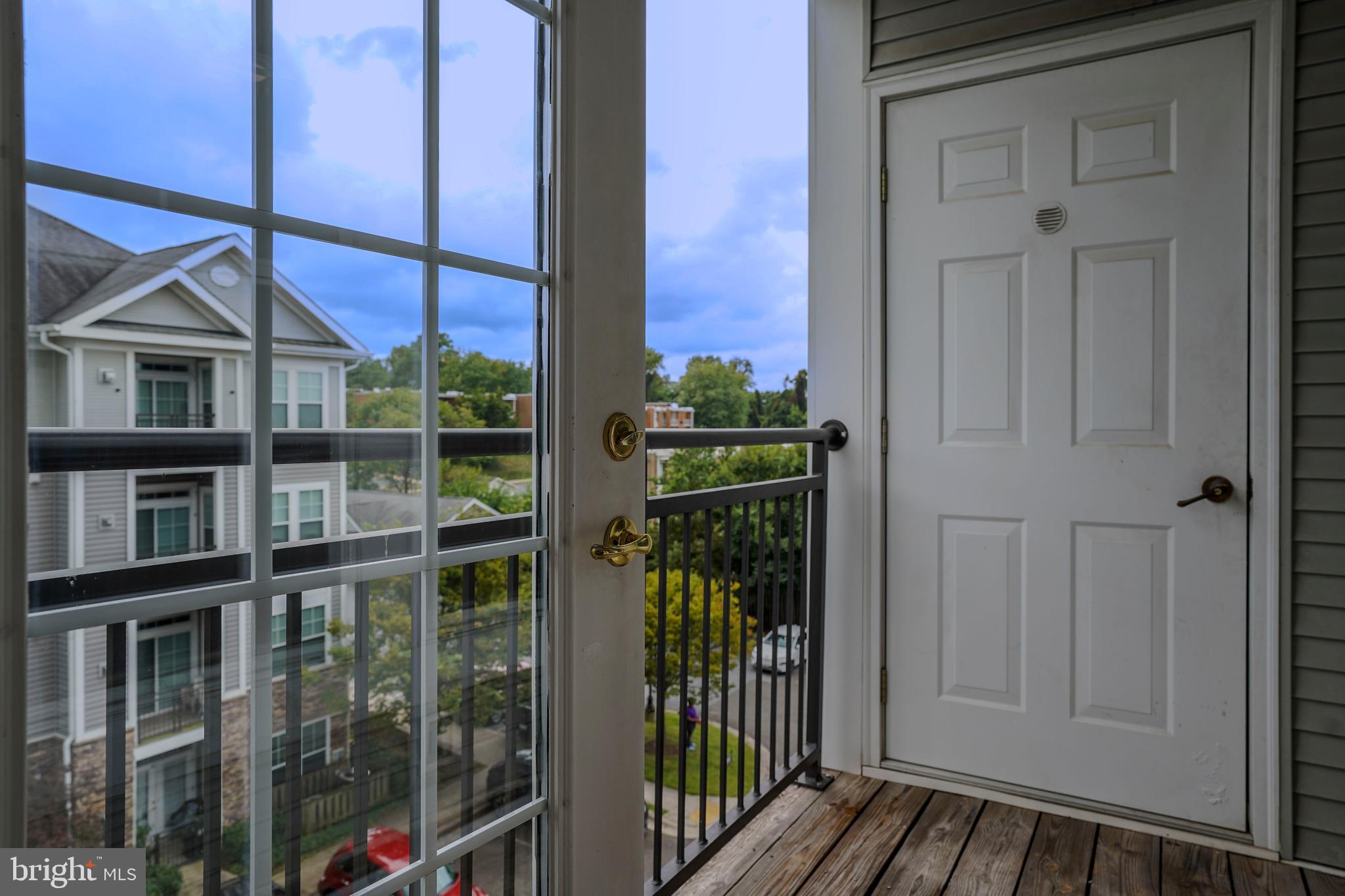 THE ADDISON AT ST PAUL - Residential Lease