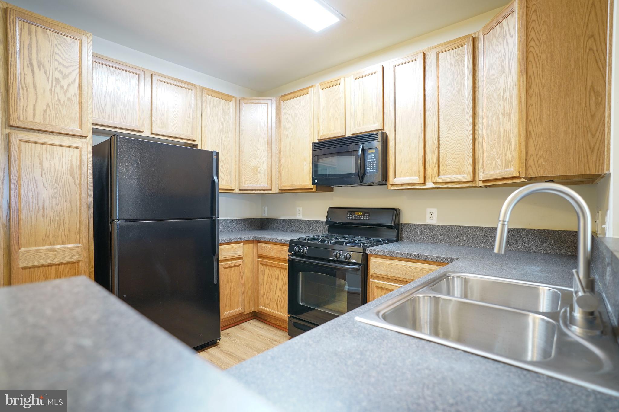 THE ADDISON AT ST PAUL - Residential Lease