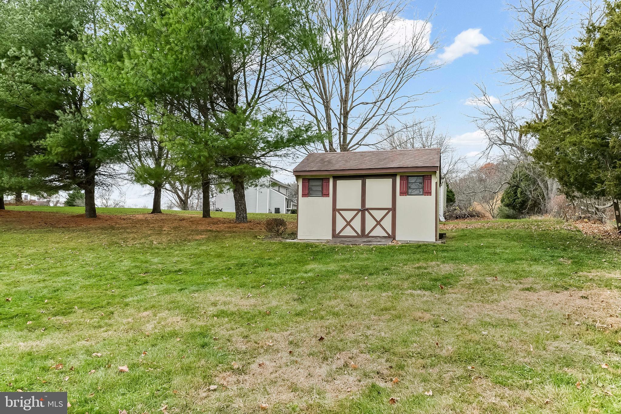 HILLS OVER PRATTS - Residential