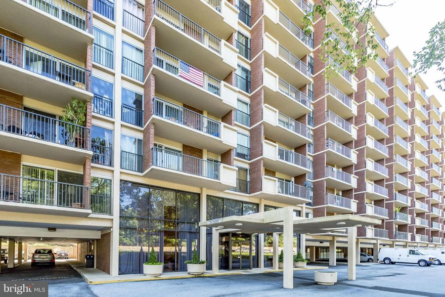 Top floor living with views of the city! 1BR + den. Ready to move in! Fresh paint, hardwood floors with updated kitchen and bath. Walls of windows lead to 17 ft balcony from BR & living room.  ALL Utilities included in the condo fees. Located around the corner from Pentagon Row & Metro Station. You are in the heart of it all and you can leave your car home in your reserved parking spot.