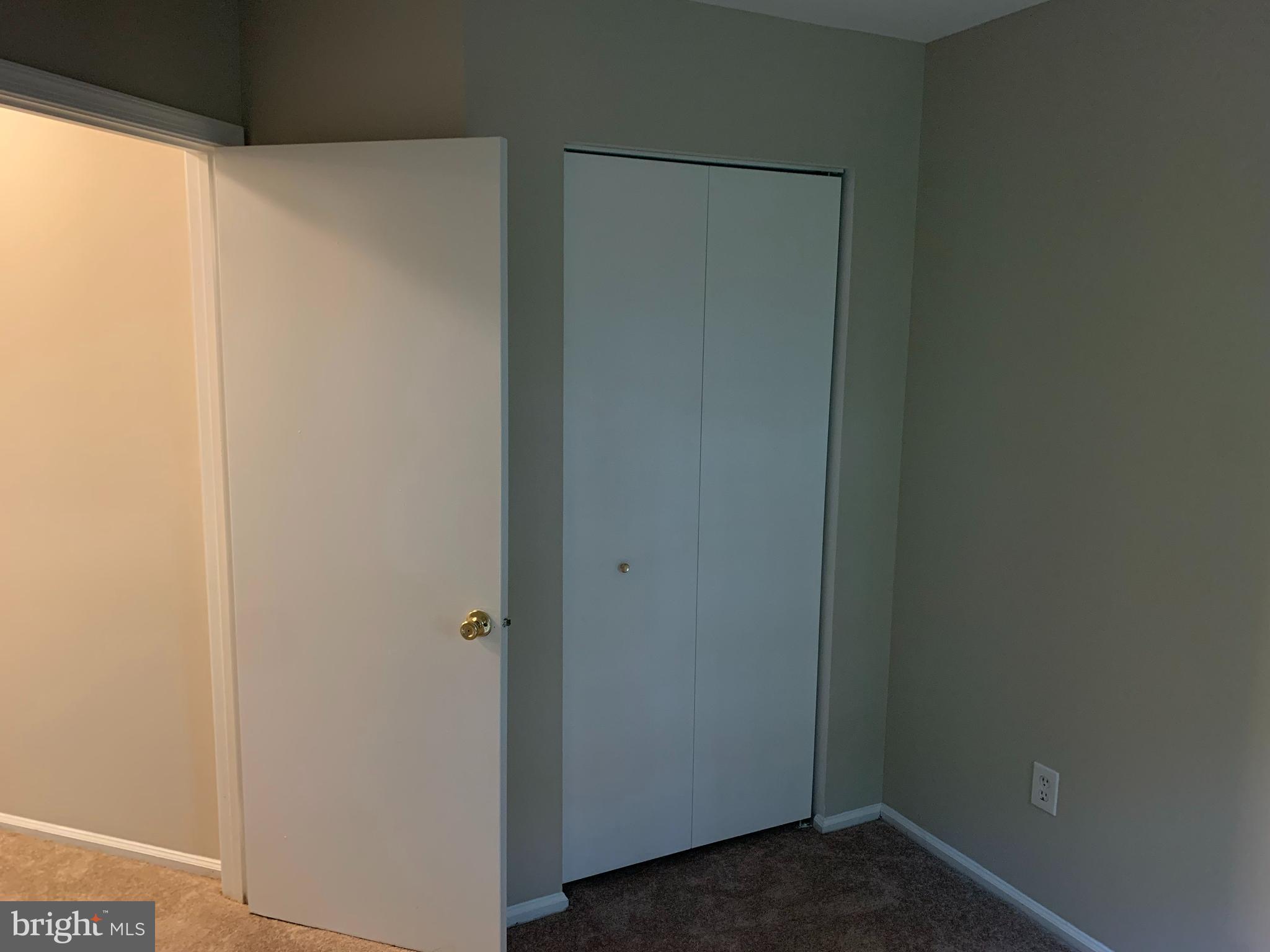 GUNNERS LAKE VILLAGE - Residential Lease