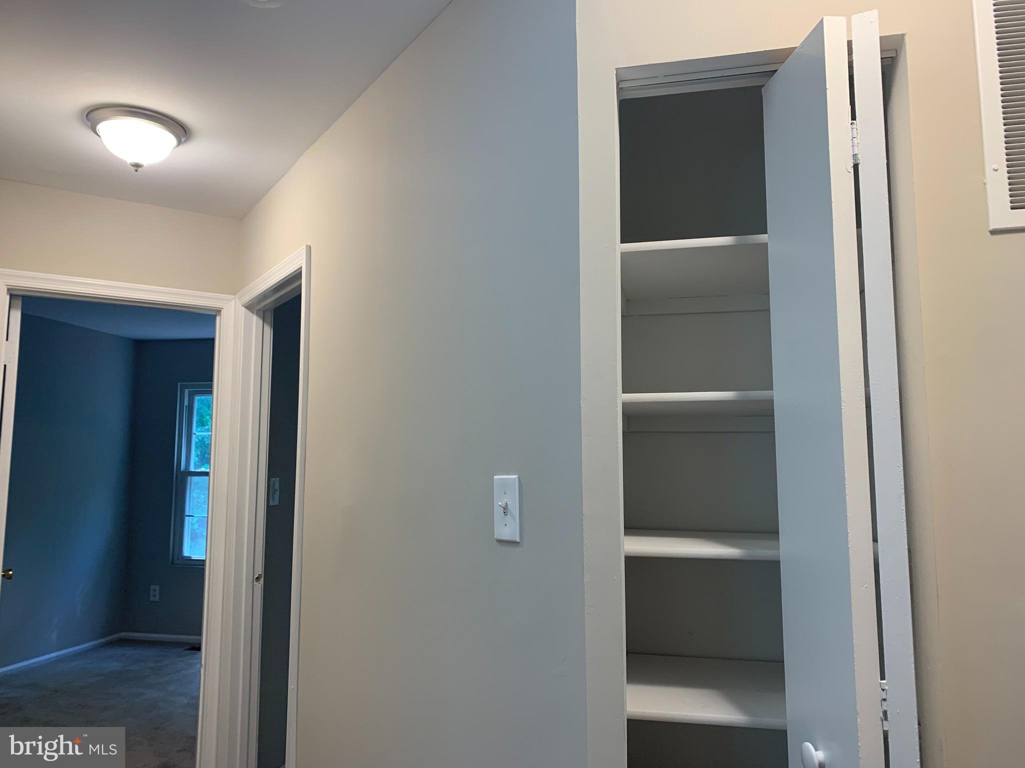 GUNNERS LAKE VILLAGE - Residential Lease