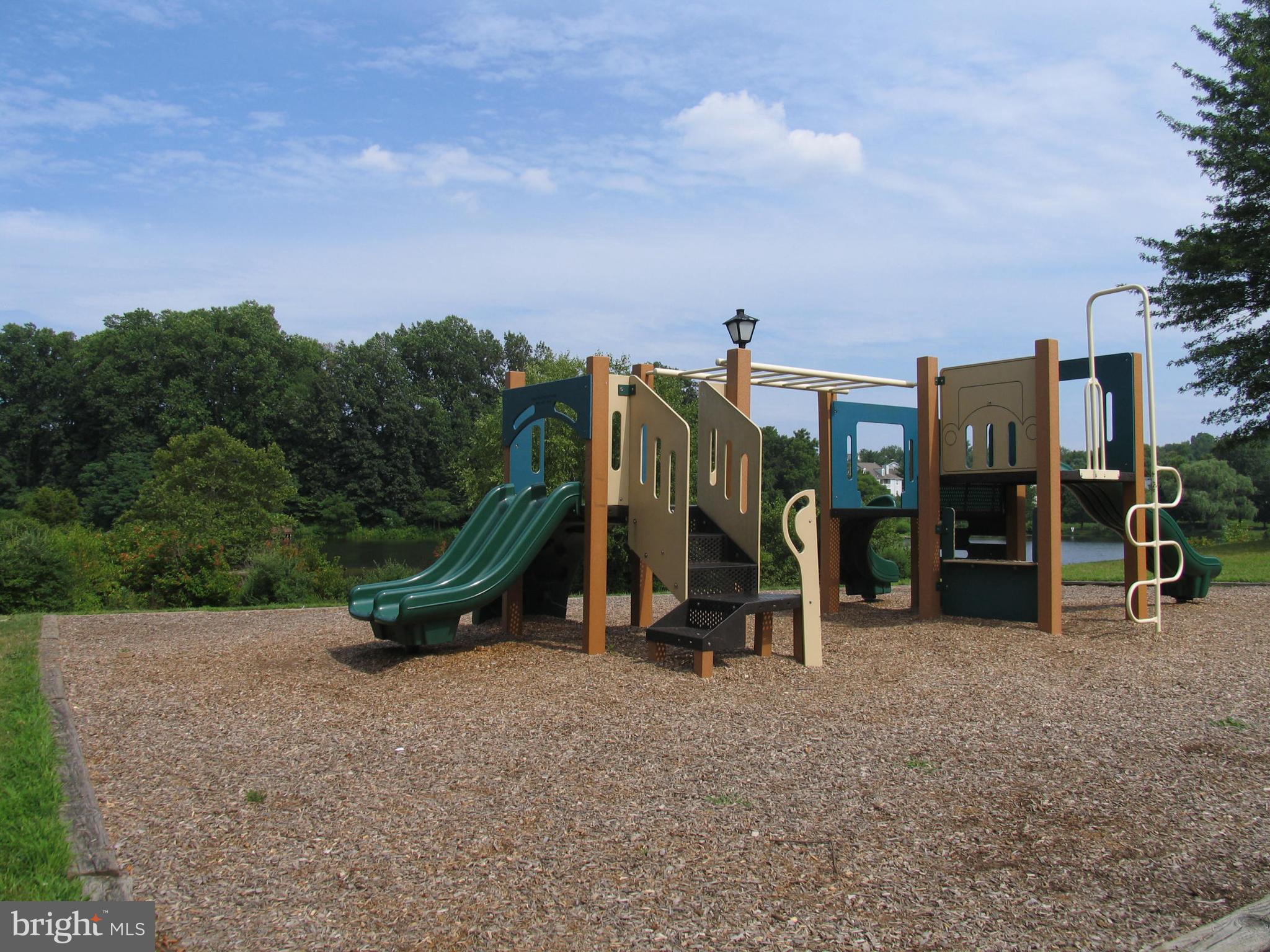 GUNNERS LAKE VILLAGE - Residential Lease