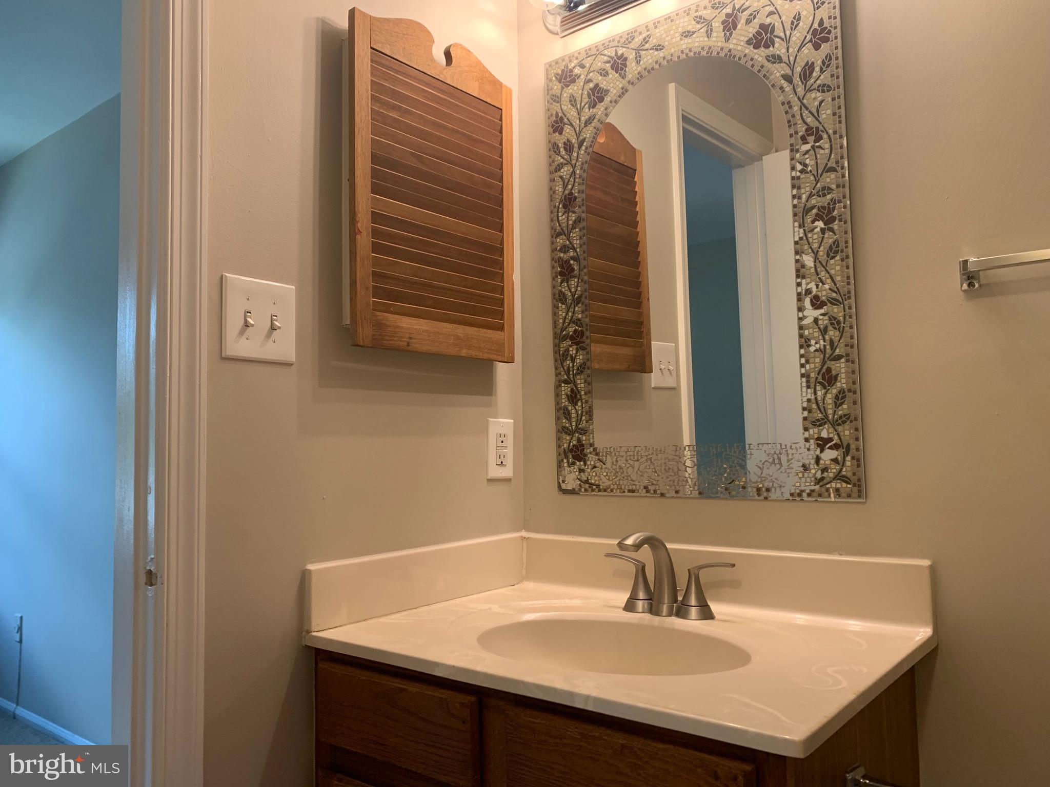 GUNNERS LAKE VILLAGE - Residential Lease