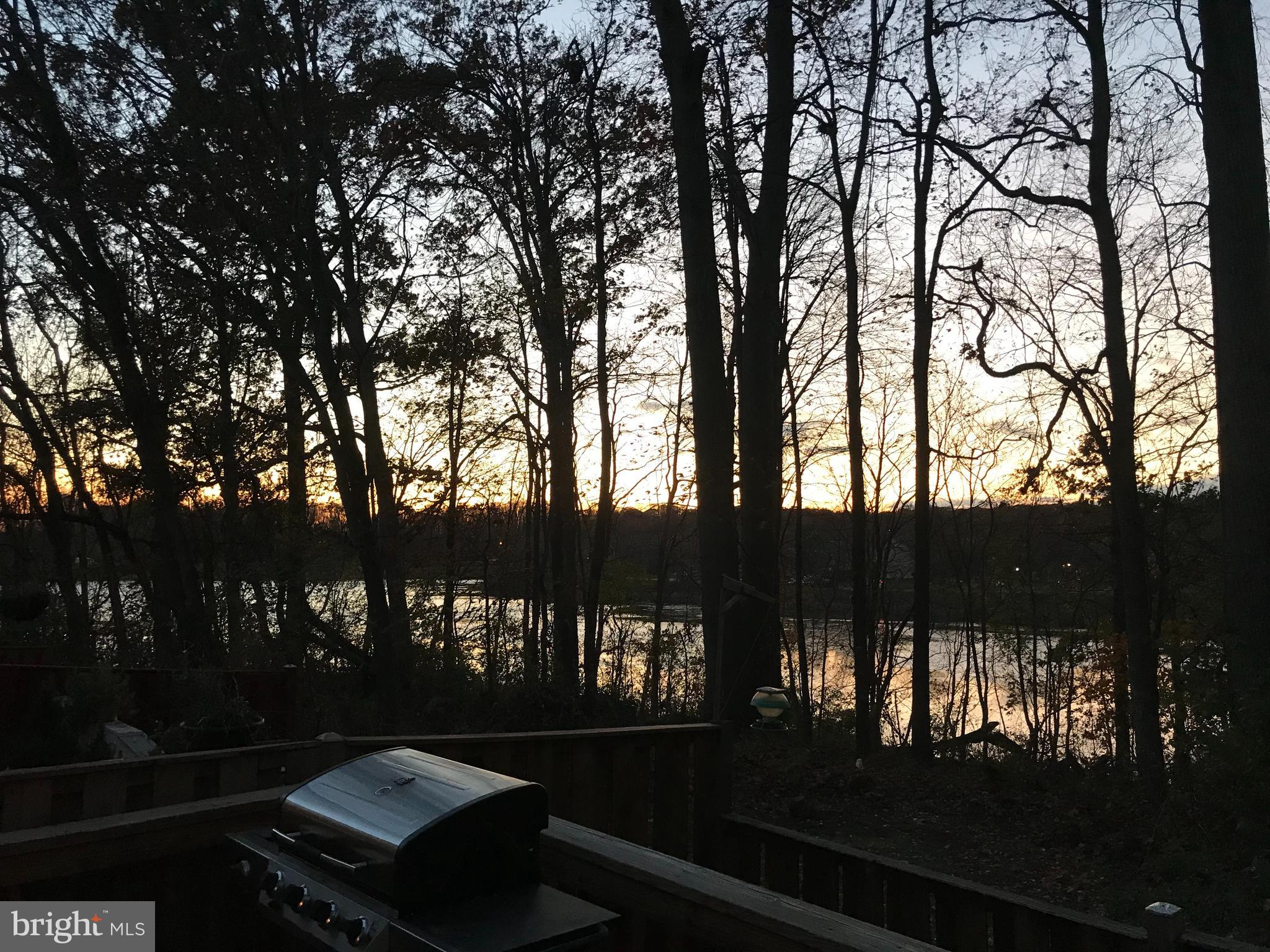 GUNNERS LAKE VILLAGE - Residential Lease