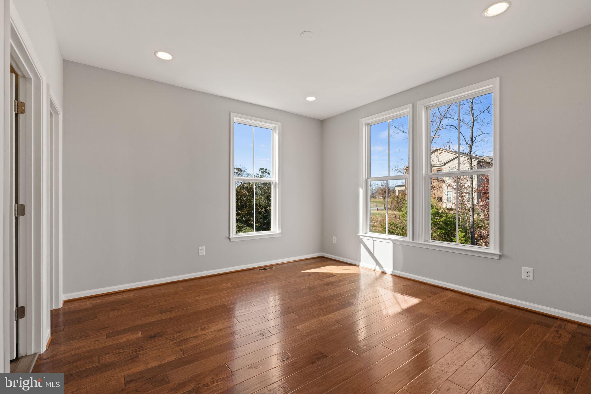 BRAMBLETON - Residential