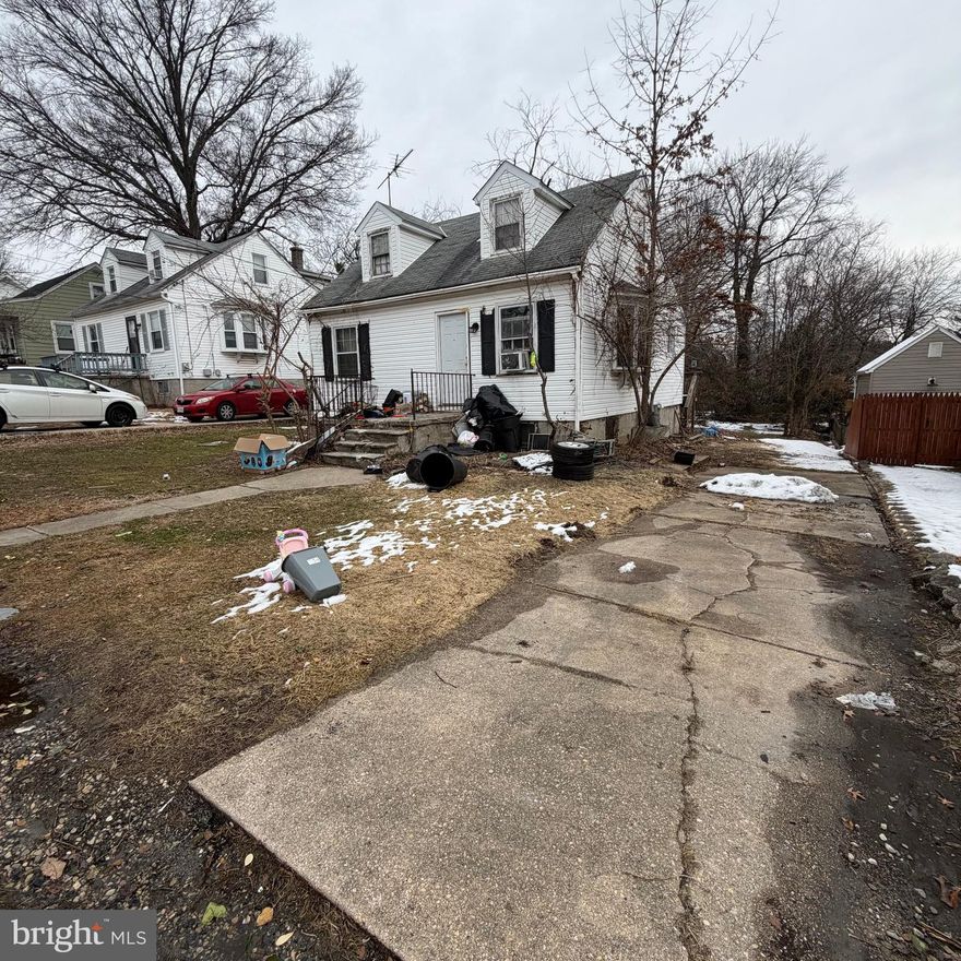 3 bed, 2 full bath home with an unfinished basement featuring tall ceilings. Property needs work and is being sold completely as-is. Cash or private money only – will not qualify for traditional financing.
Looking for a very fast close