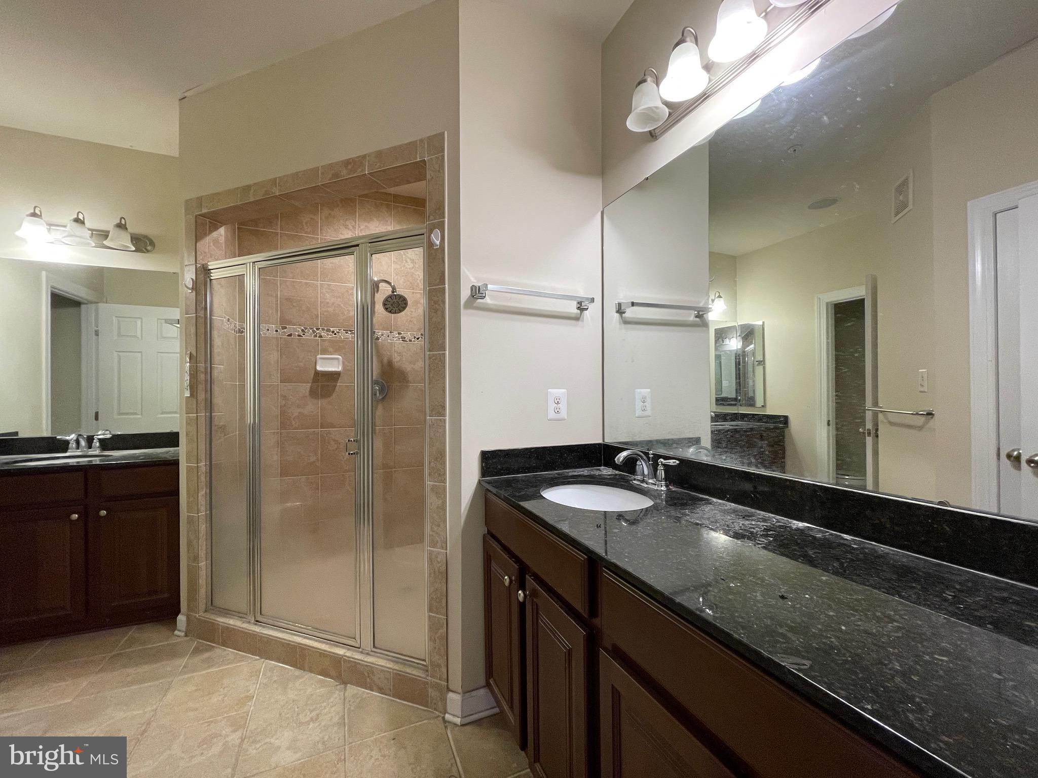 VILLAGES OF URBANA - Residential Lease