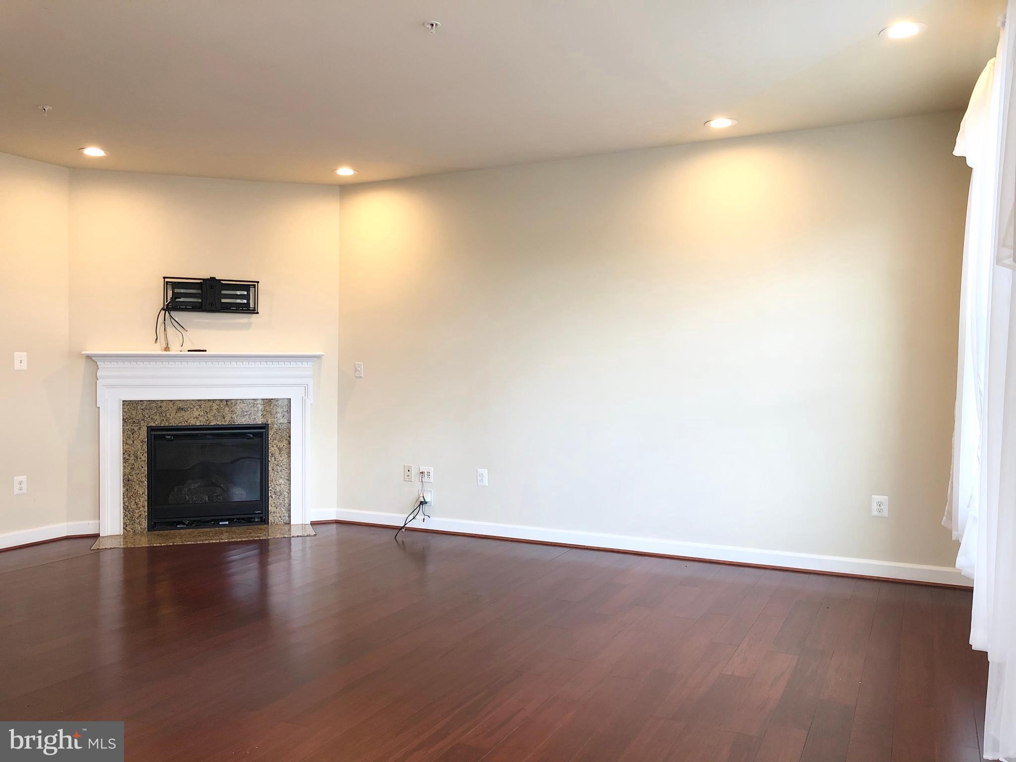 VILLAGES OF URBANA - Residential Lease