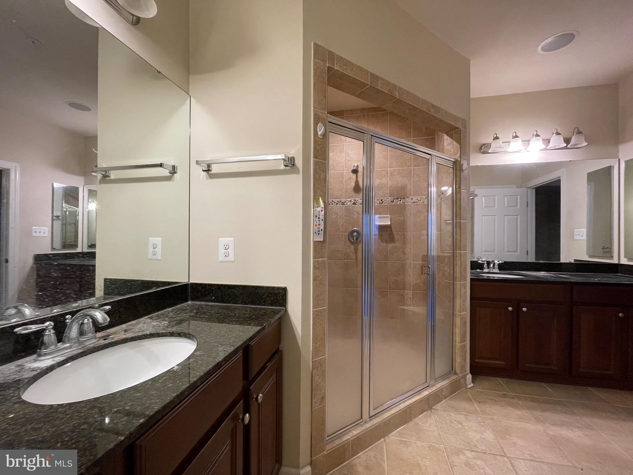 VILLAGES OF URBANA - Residential Lease