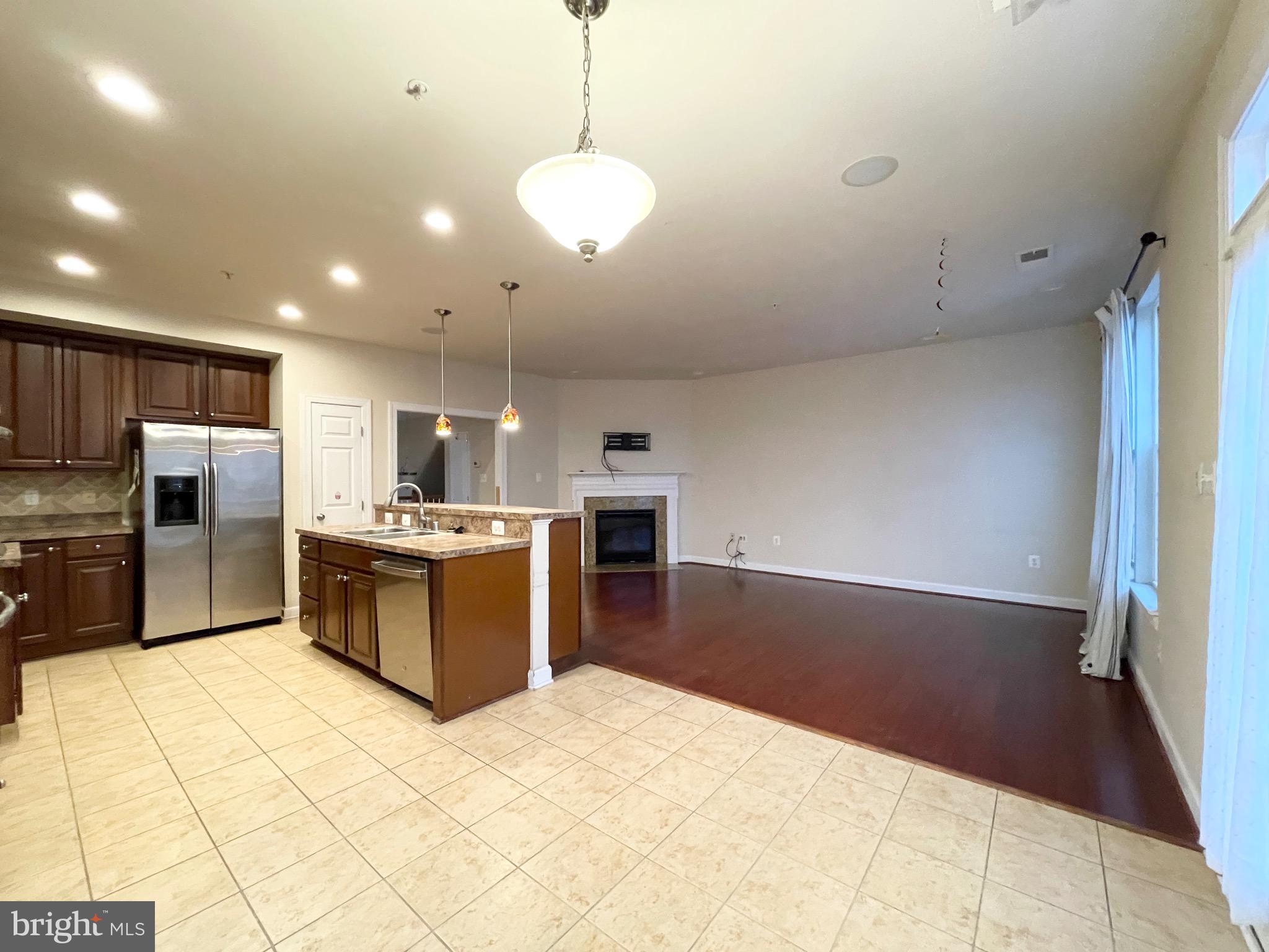 VILLAGES OF URBANA - Residential Lease