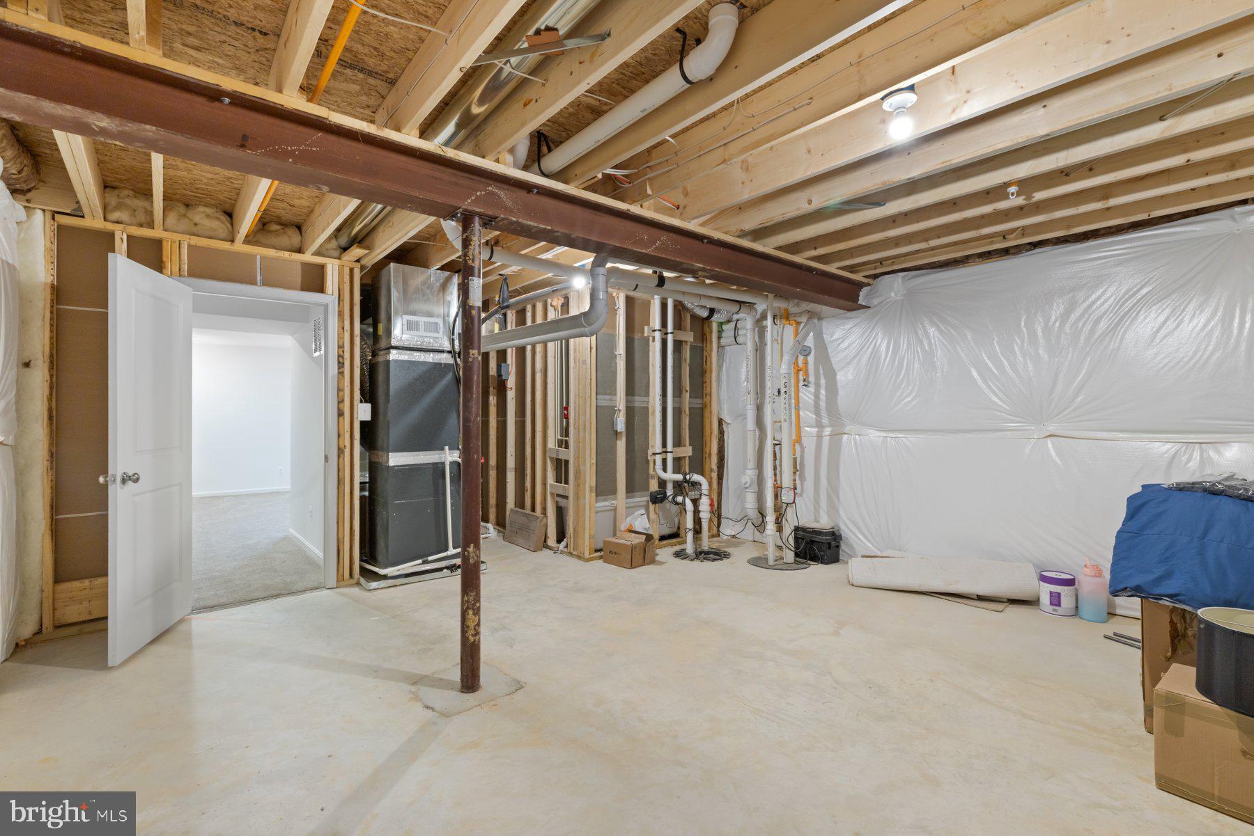 MONTGOMERY OAKS - Residential