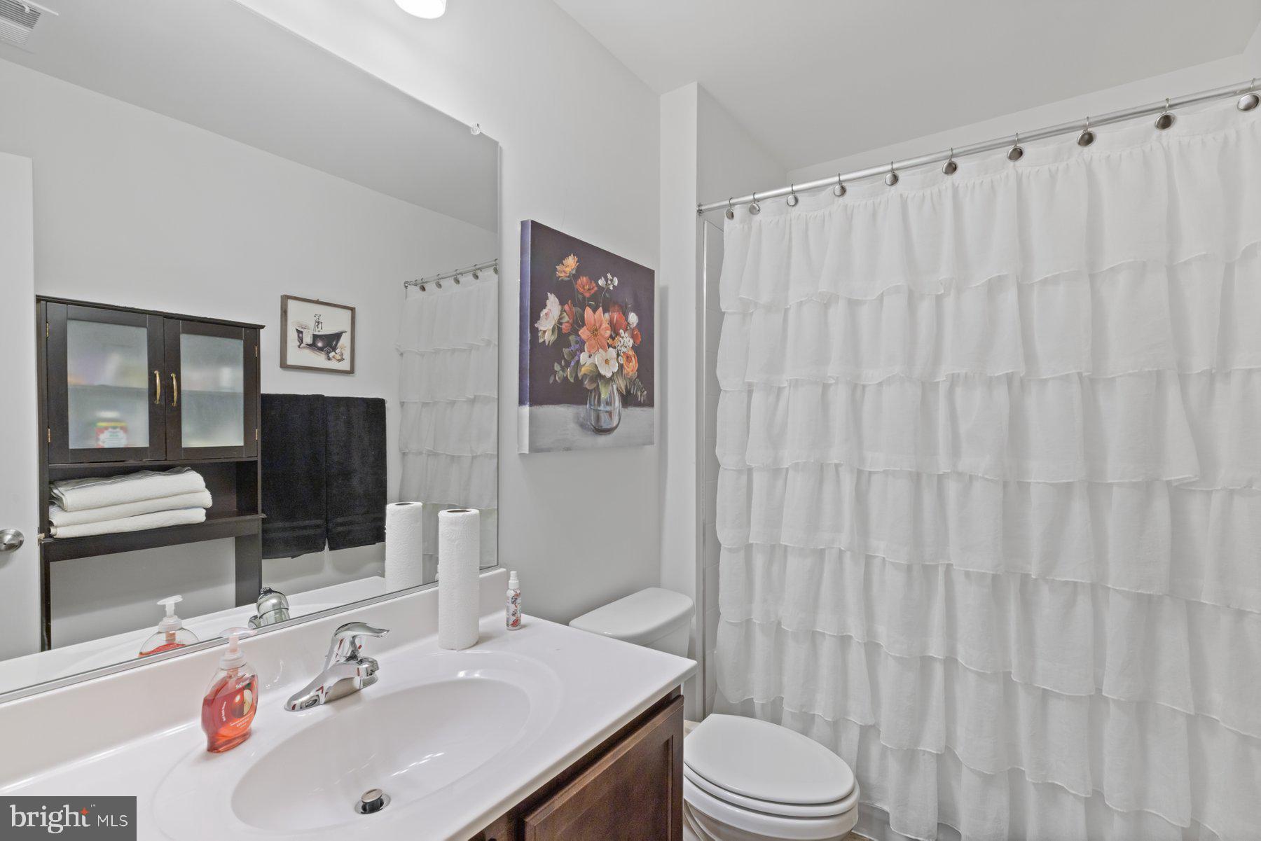 MONTGOMERY OAKS - Residential