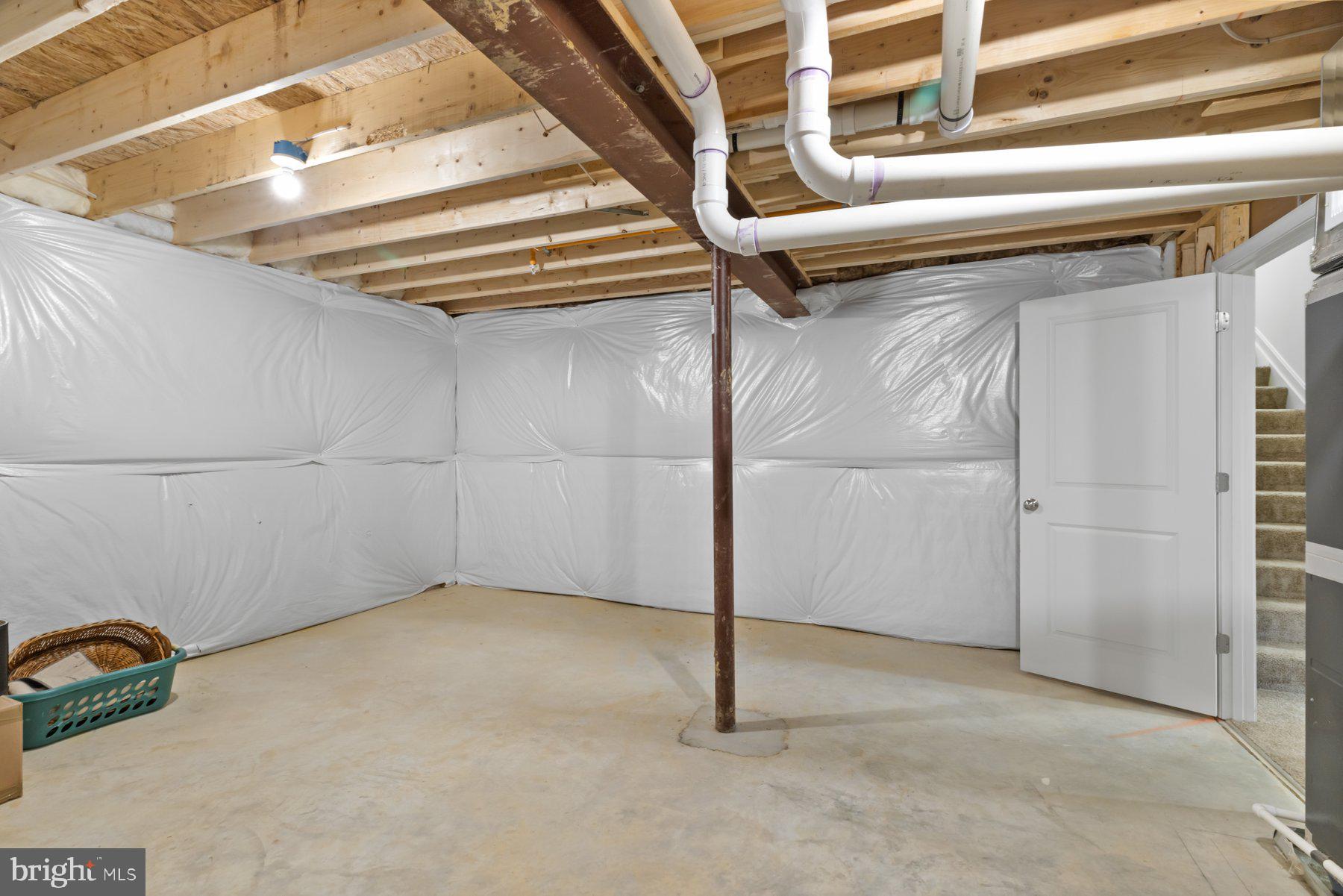 MONTGOMERY OAKS - Residential