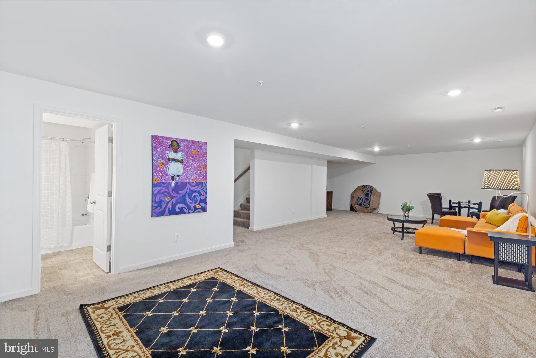 MONTGOMERY OAKS - Residential