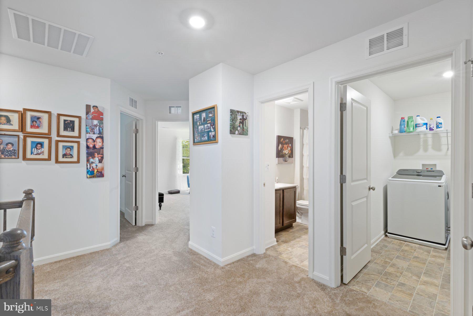 MONTGOMERY OAKS - Residential