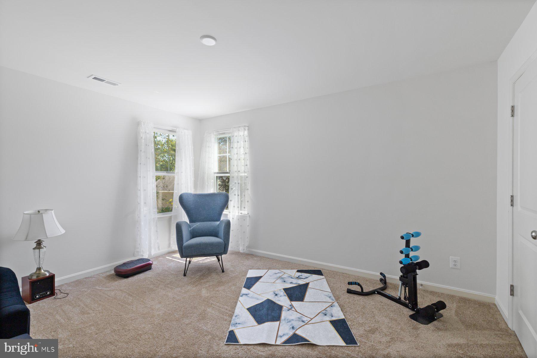 MONTGOMERY OAKS - Residential