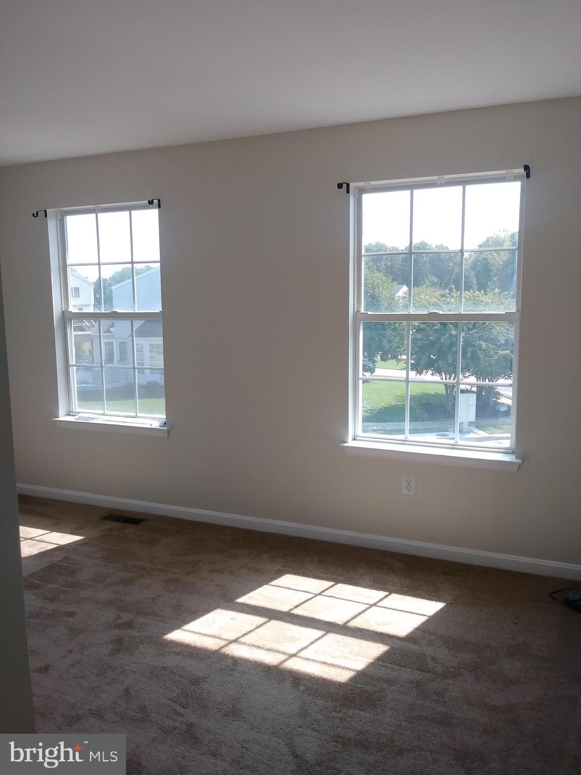 SEVEN OAKS - Residential