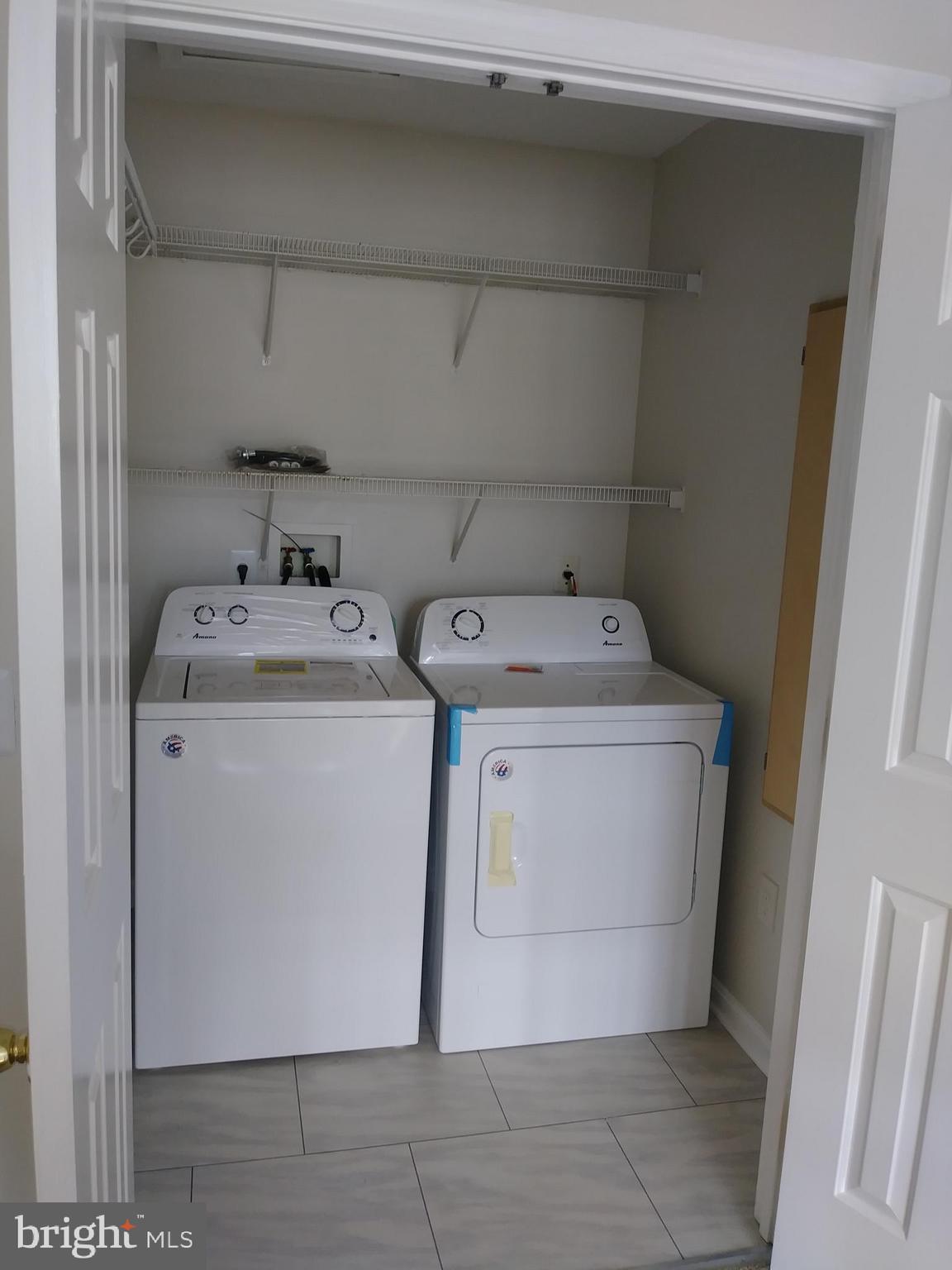 SEVEN OAKS - Residential