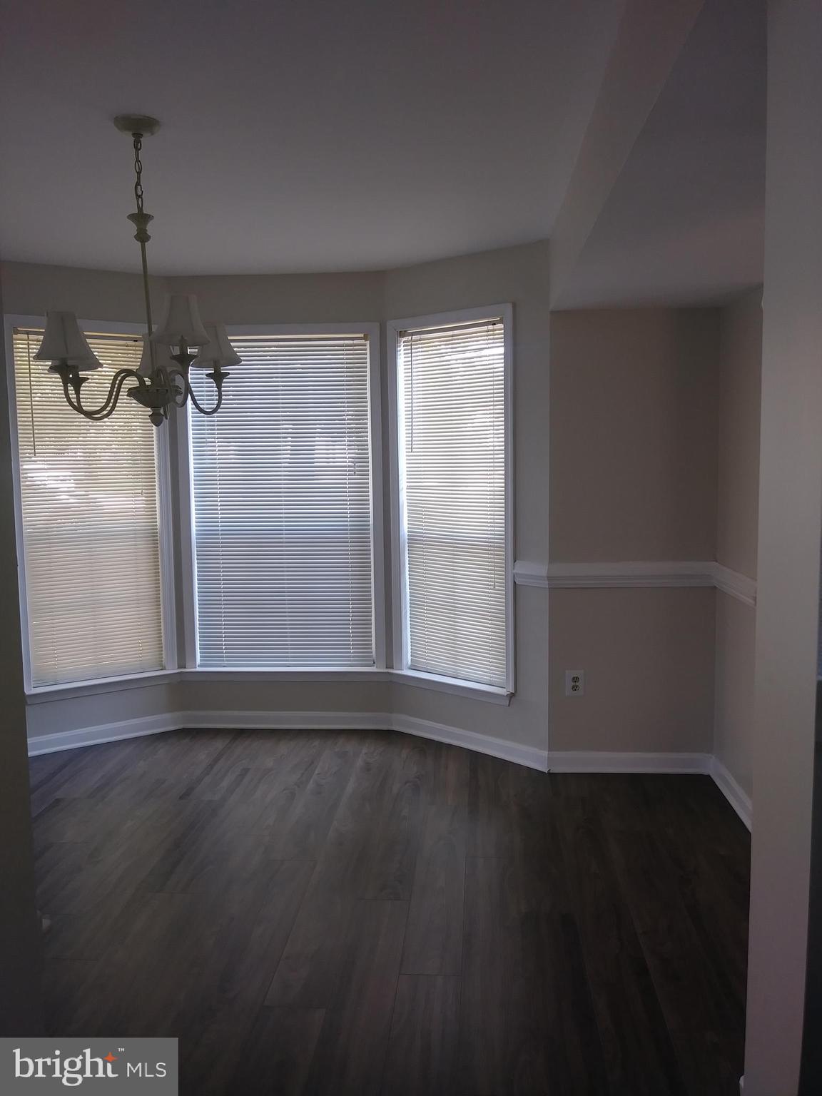 SEVEN OAKS - Residential