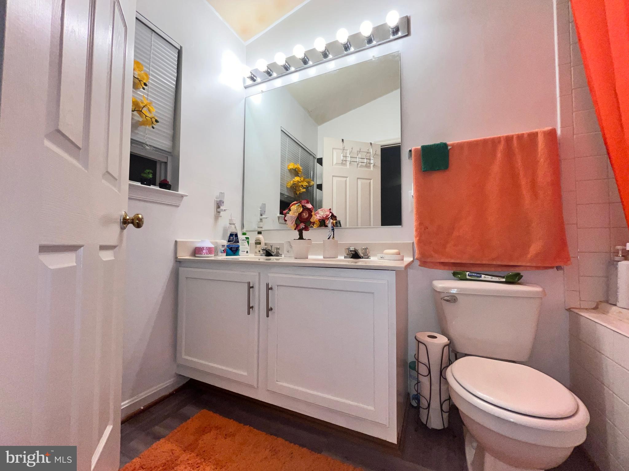 SETON SQUARE - Residential