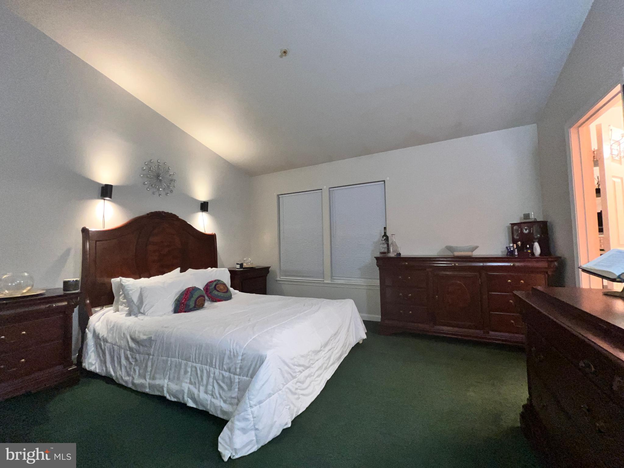 SETON SQUARE - Residential