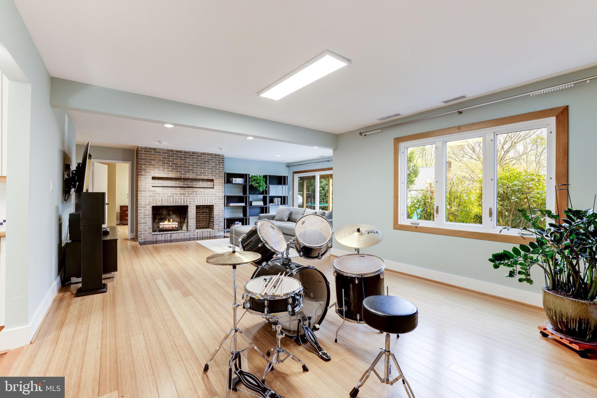 LEIGH MILL COMMONS - Residential