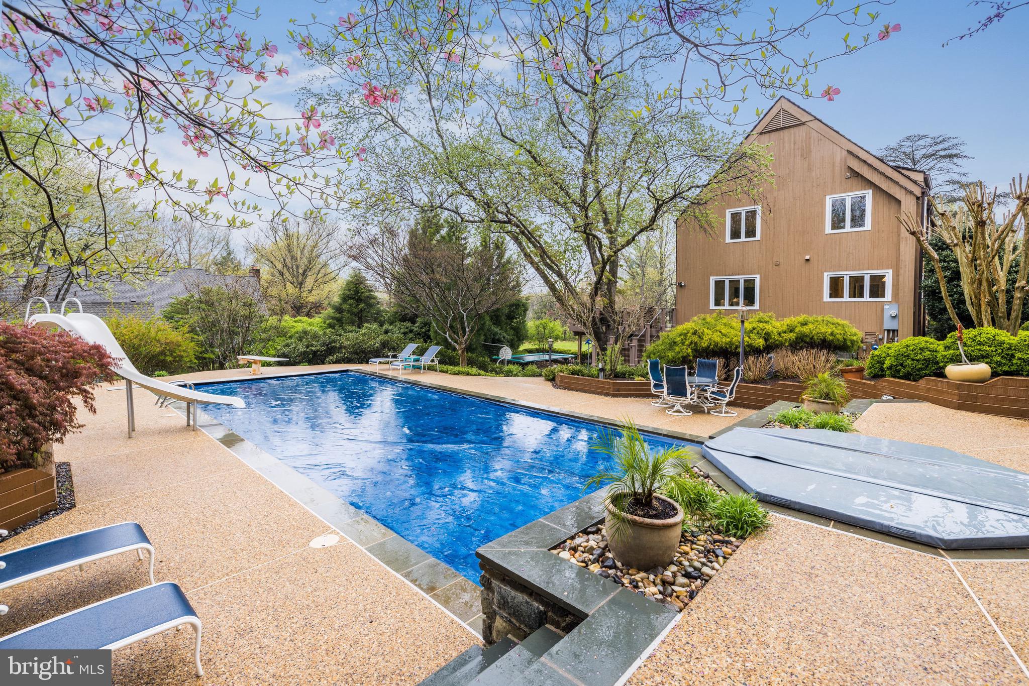 LEIGH MILL COMMONS - Residential