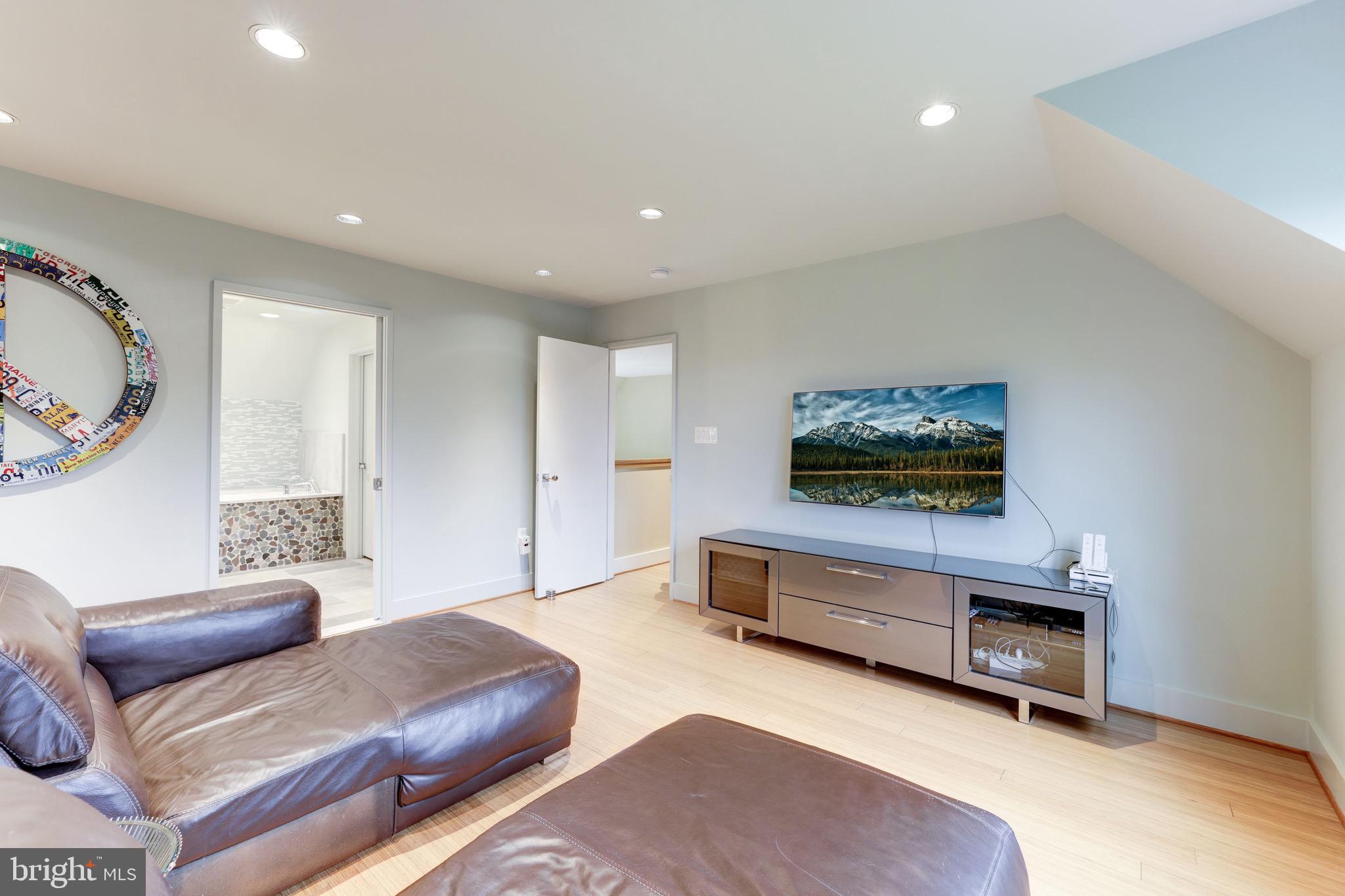 LEIGH MILL COMMONS - Residential