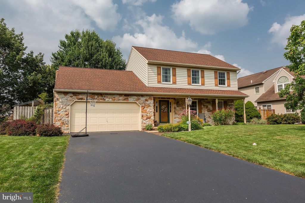 Photo of 922 Pinetree Way, LANCASTER, PA 17601 (MLS # PALA2074464)