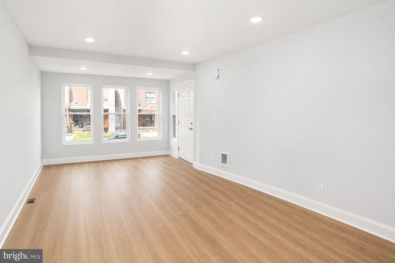PHILADELPHIA (SOUTHWEST) - Residential