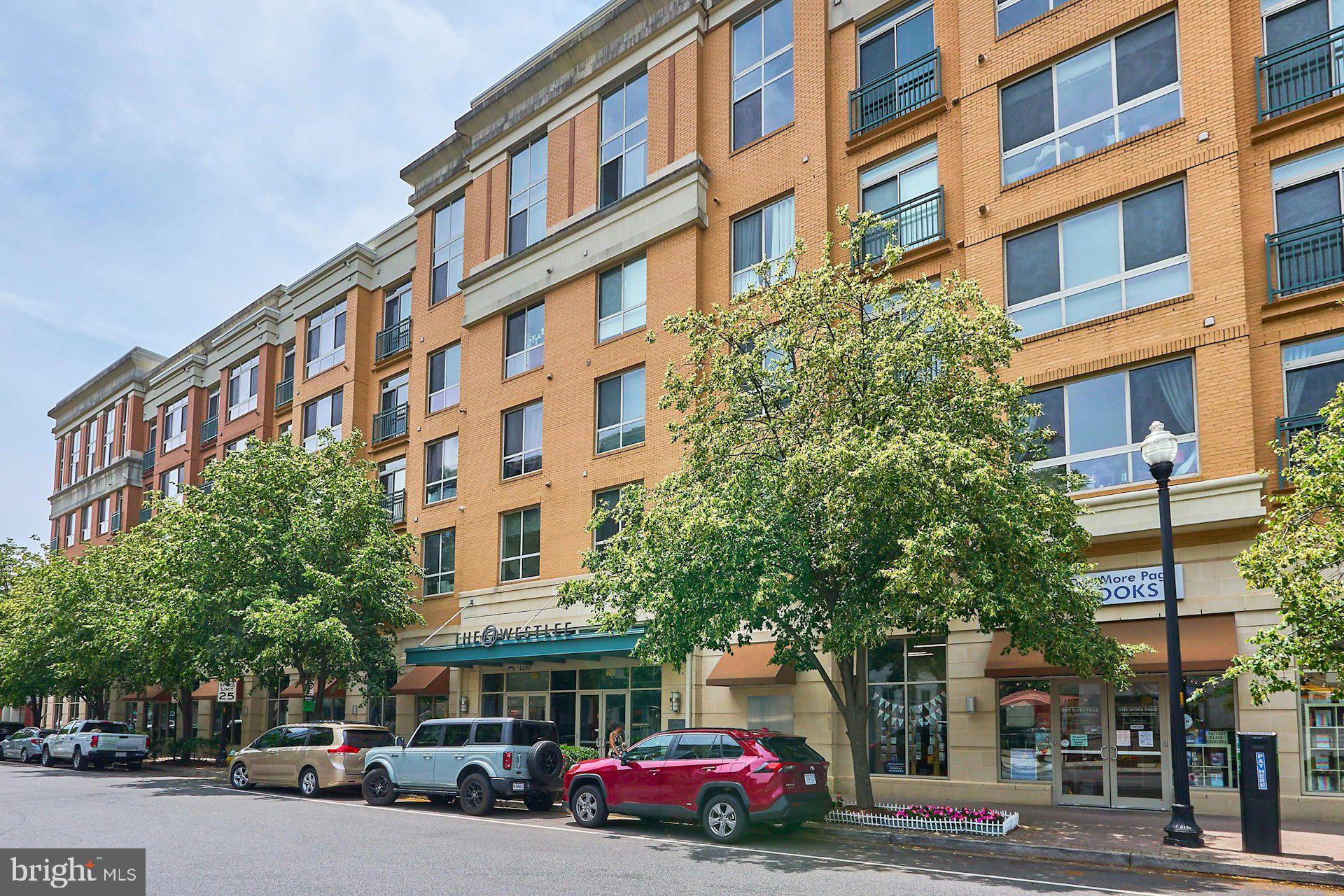 2200 N WESTMORELAND STREET 325