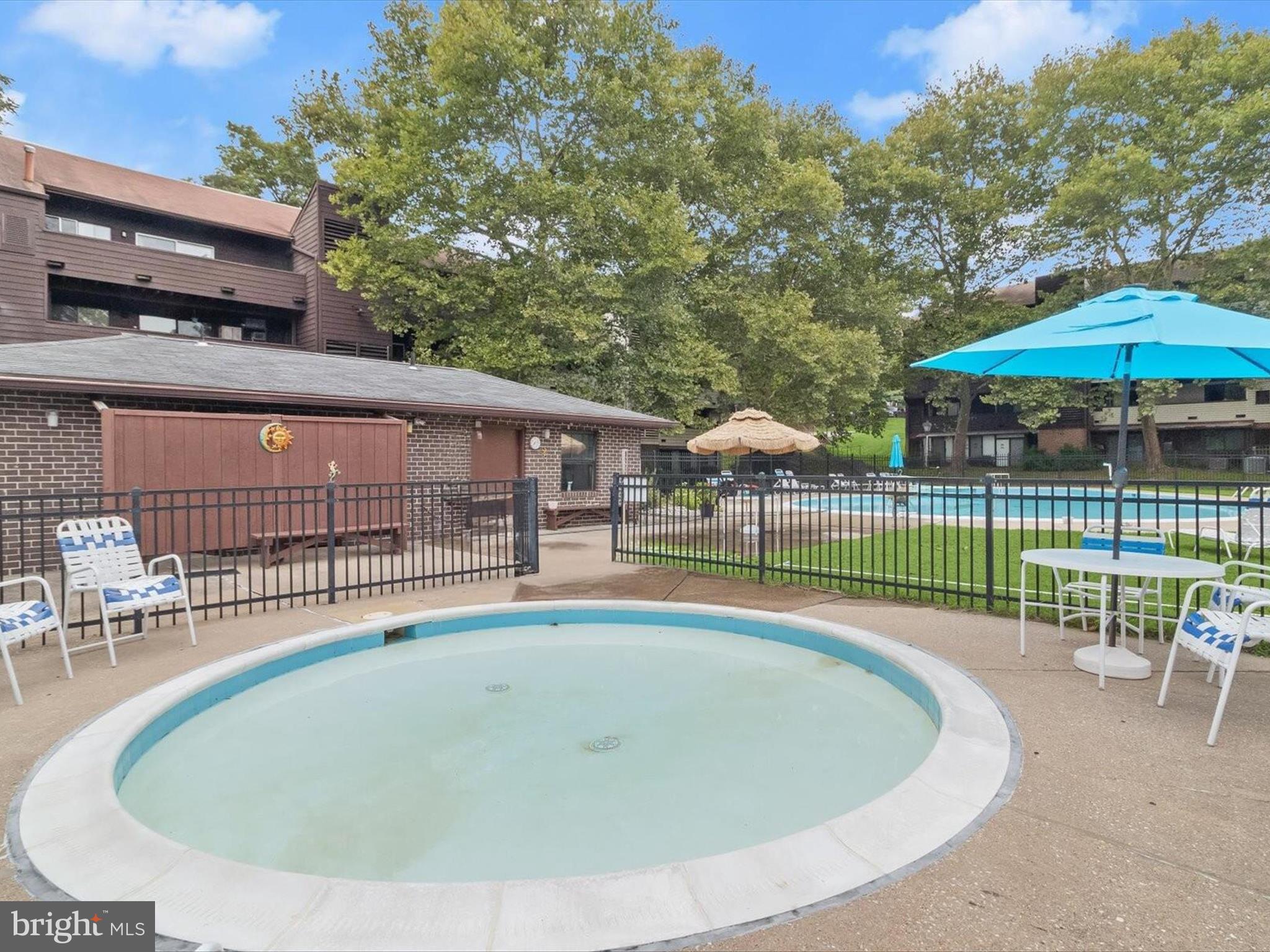 ROCKLAND RUN - Residential