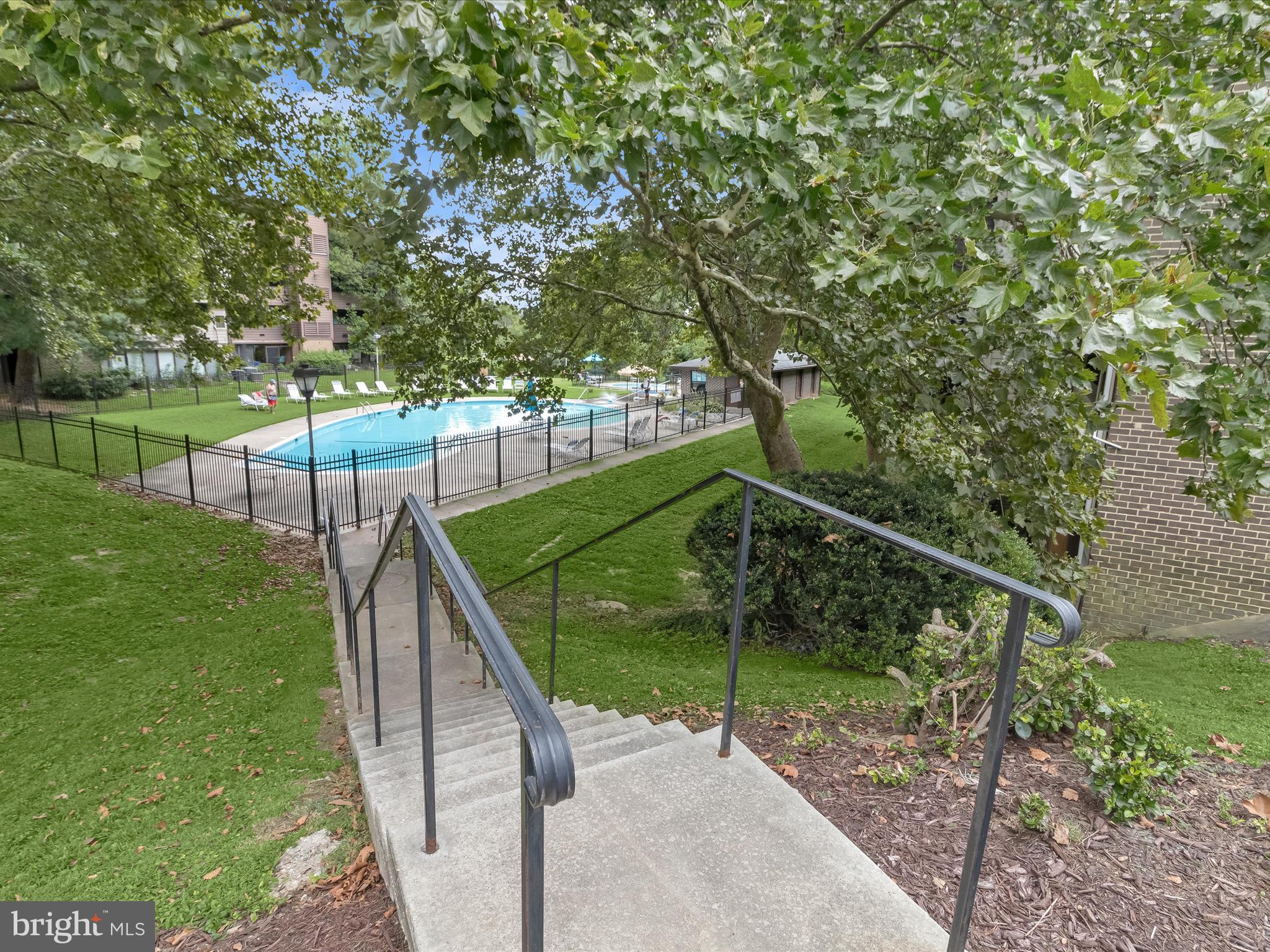 ROCKLAND RUN - Residential