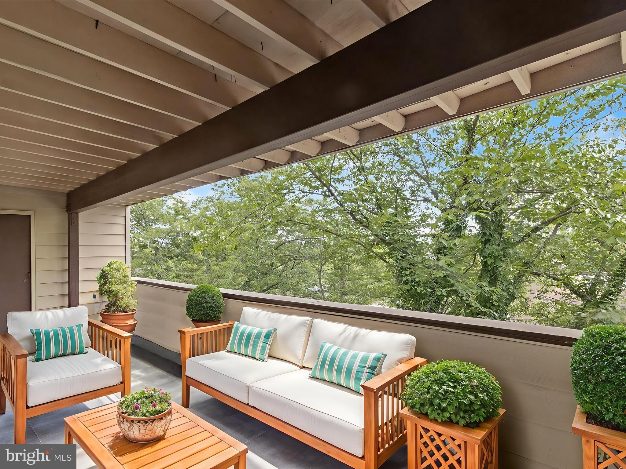 ROCKLAND RUN - Residential