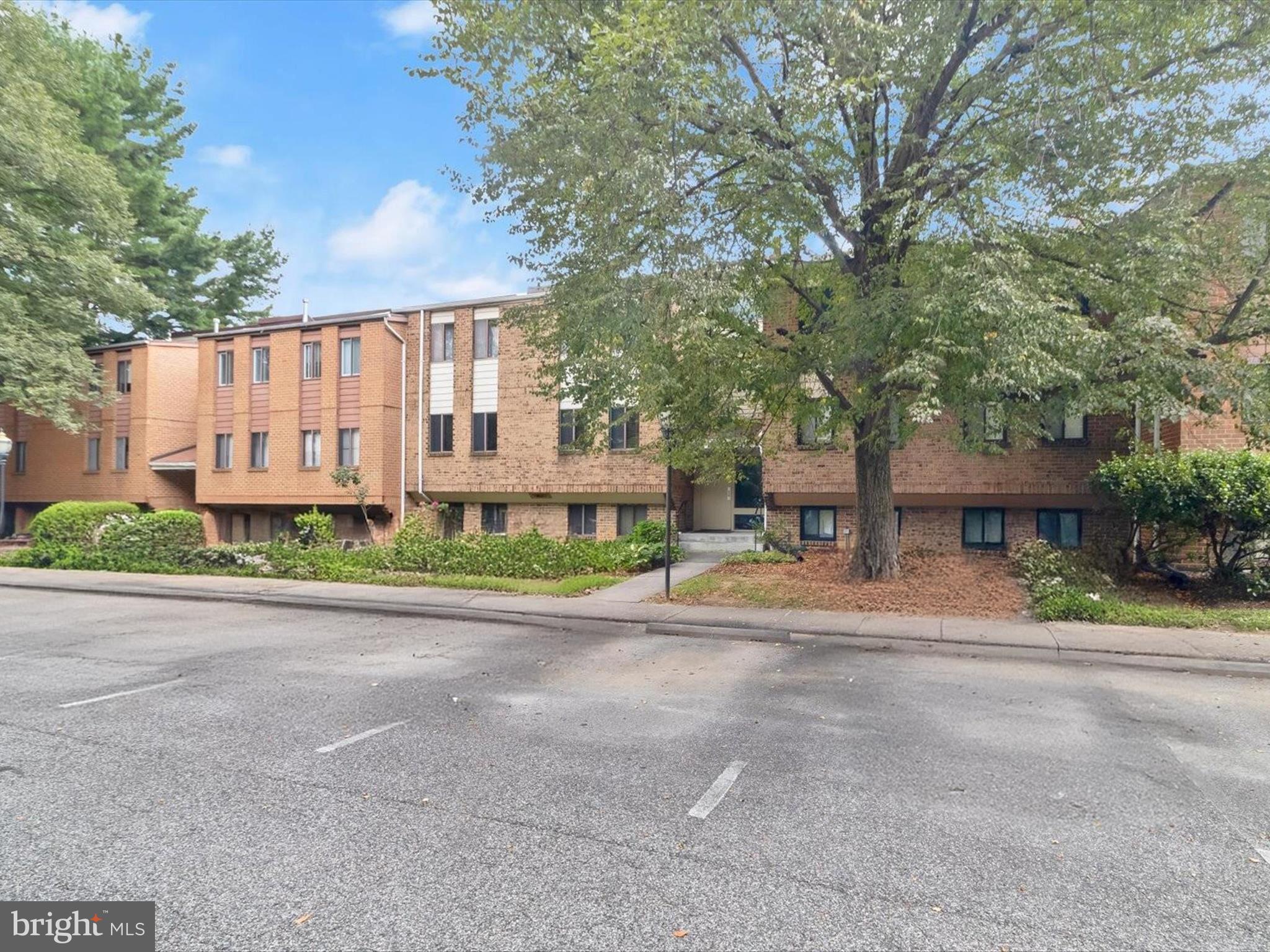 ROCKLAND RUN - Residential