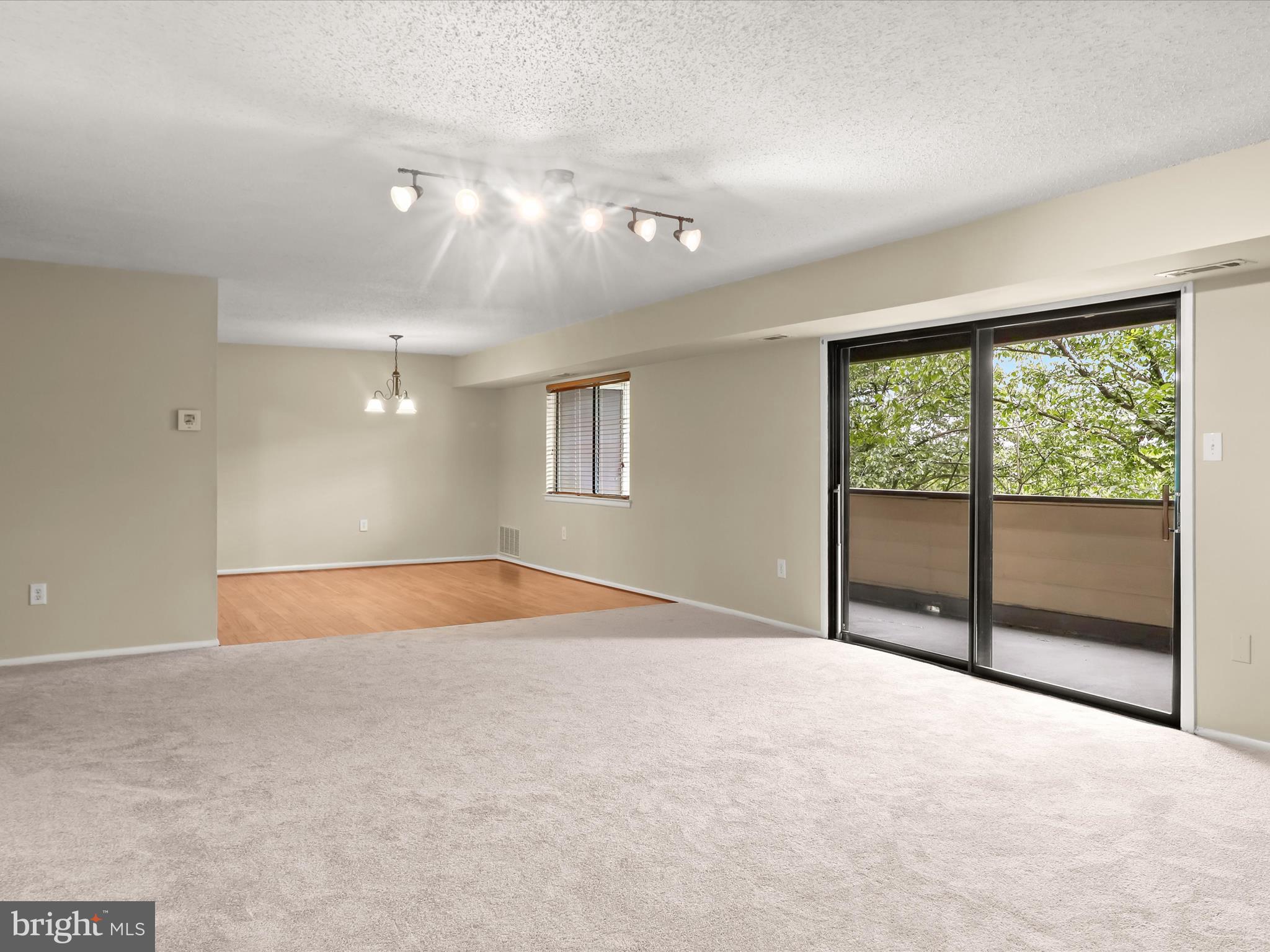 ROCKLAND RUN - Residential