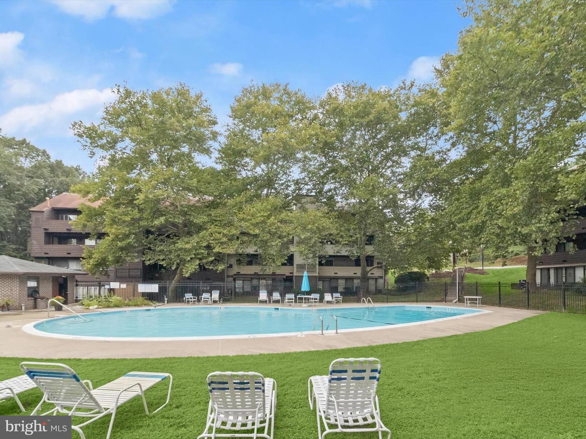 ROCKLAND RUN - Residential