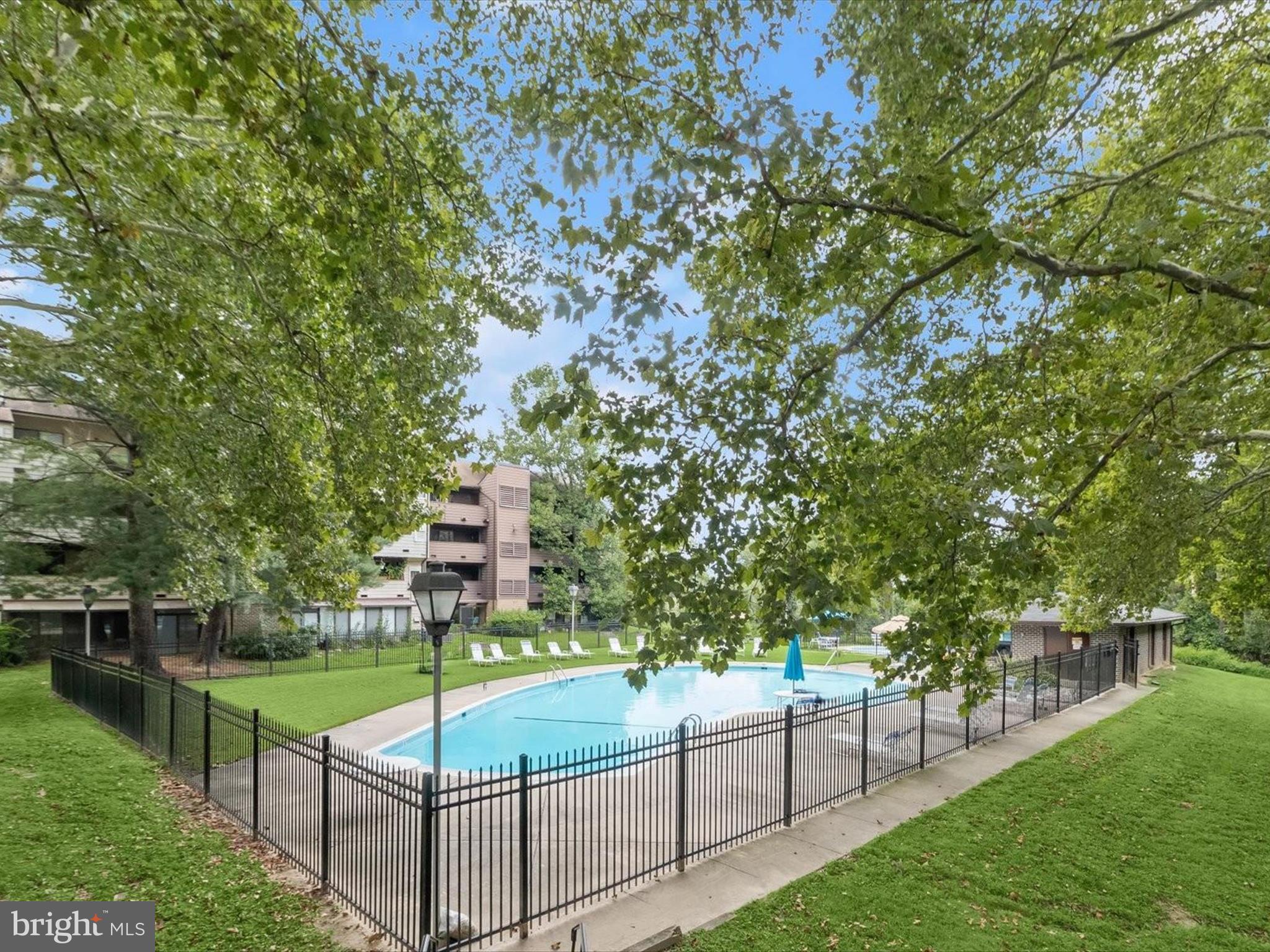 ROCKLAND RUN - Residential