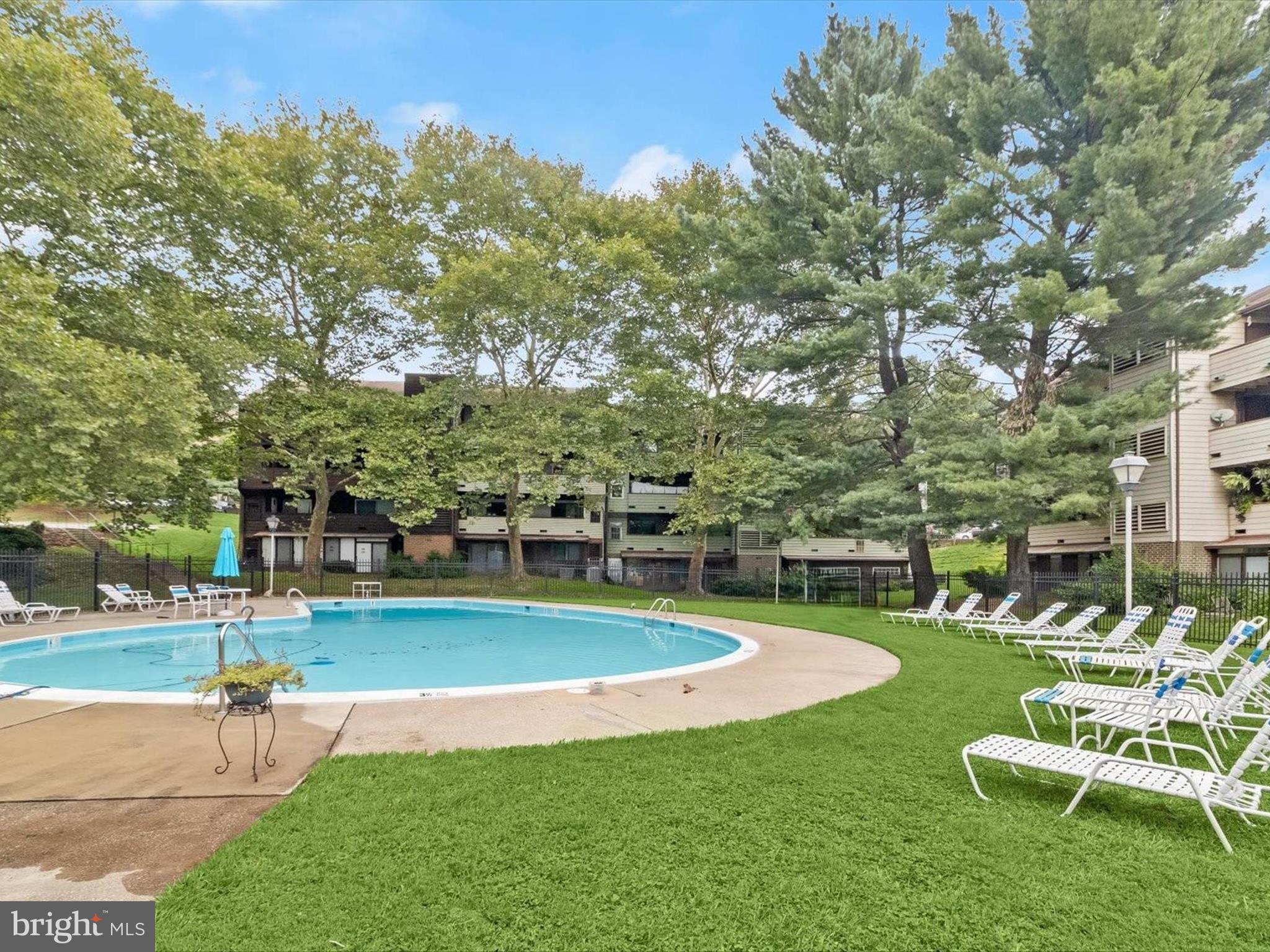 ROCKLAND RUN - Residential