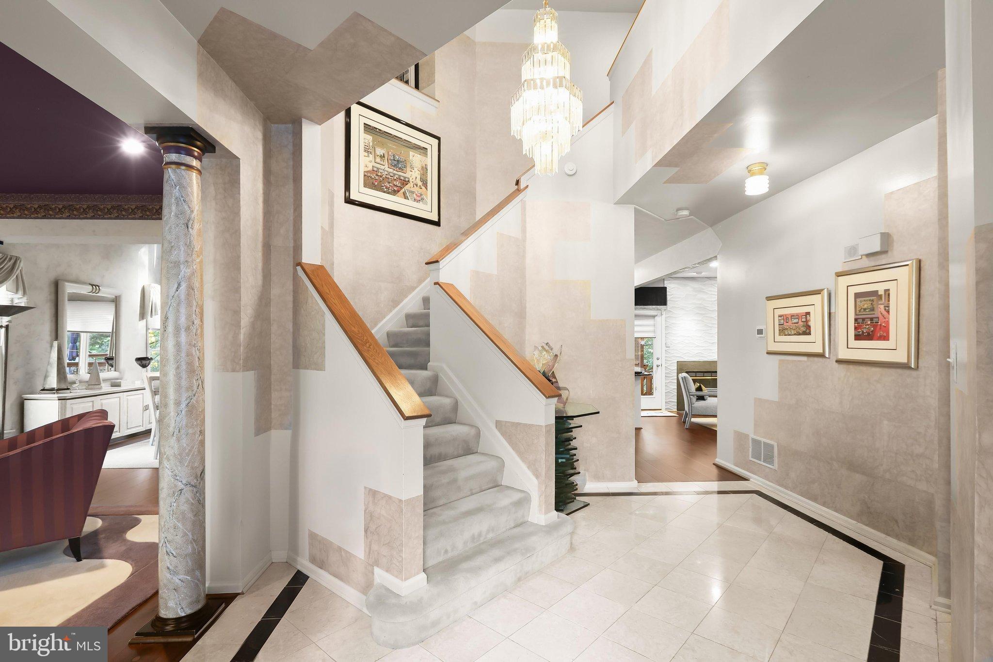 12 SPYGLASS COURT
