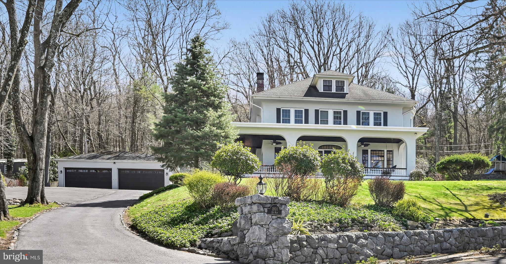 YORKVILLE - Residential