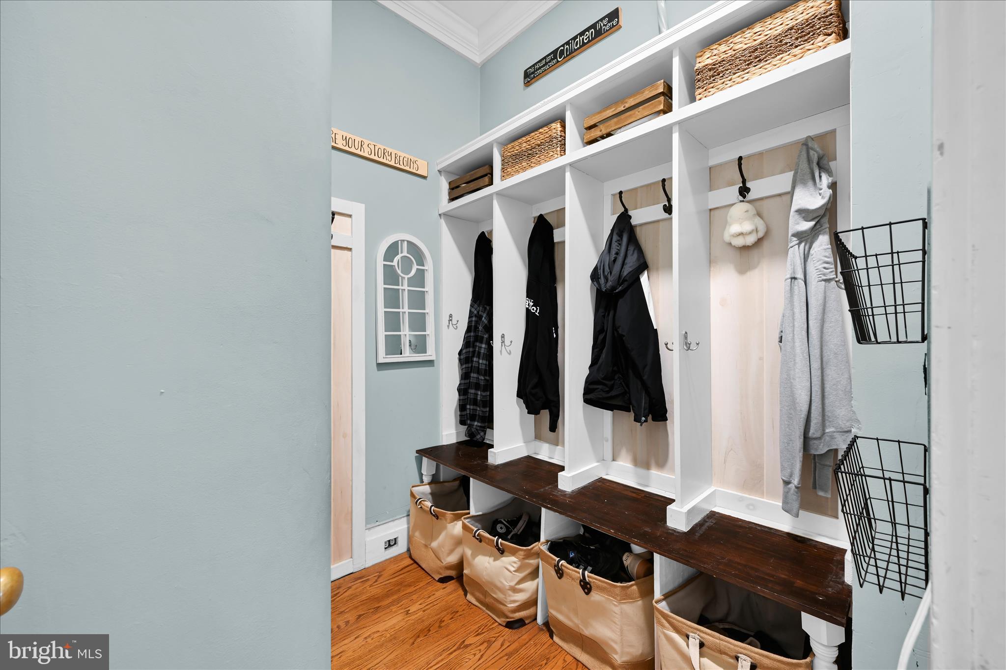 YORKVILLE - Residential