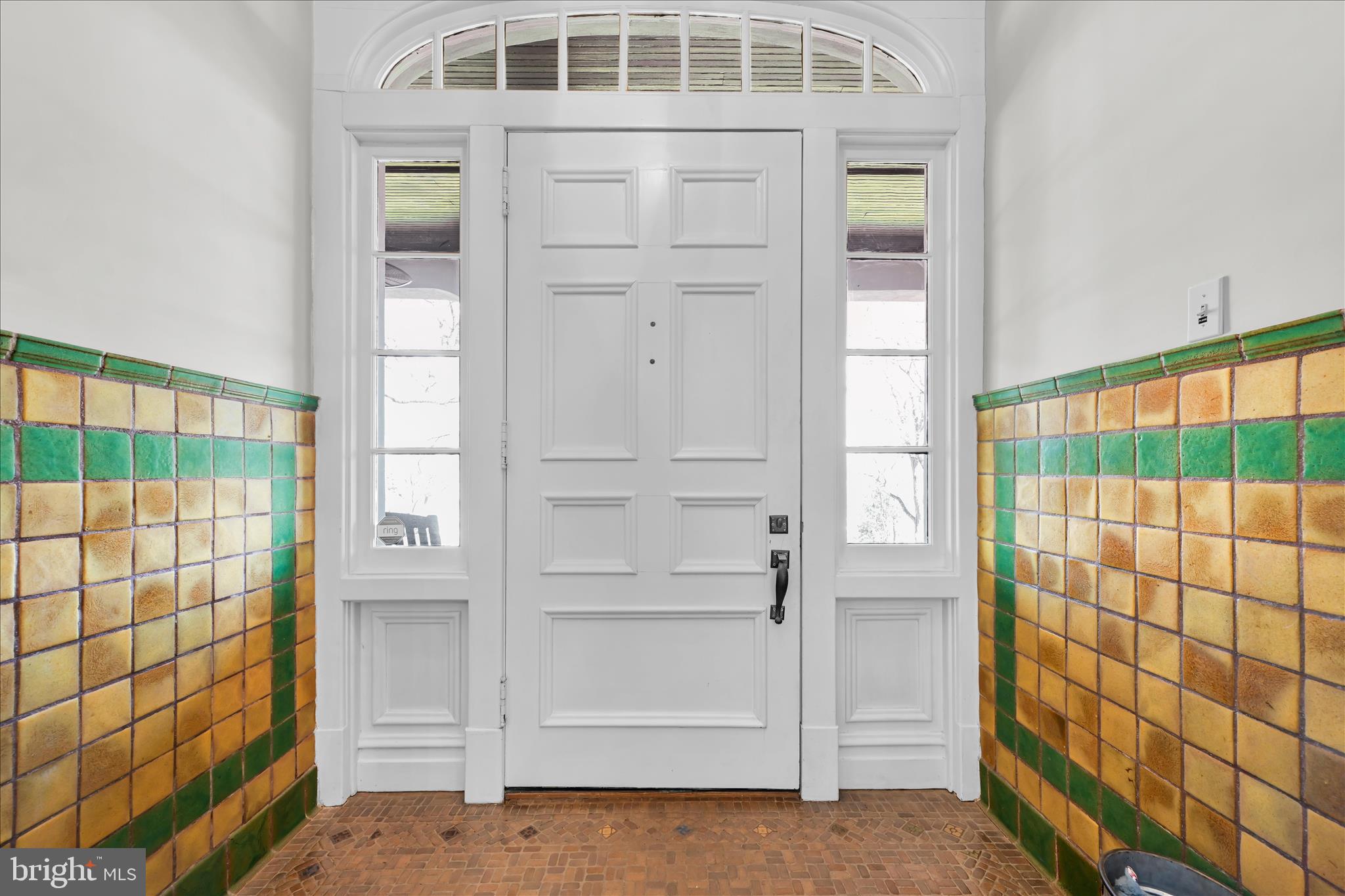 YORKVILLE - Residential