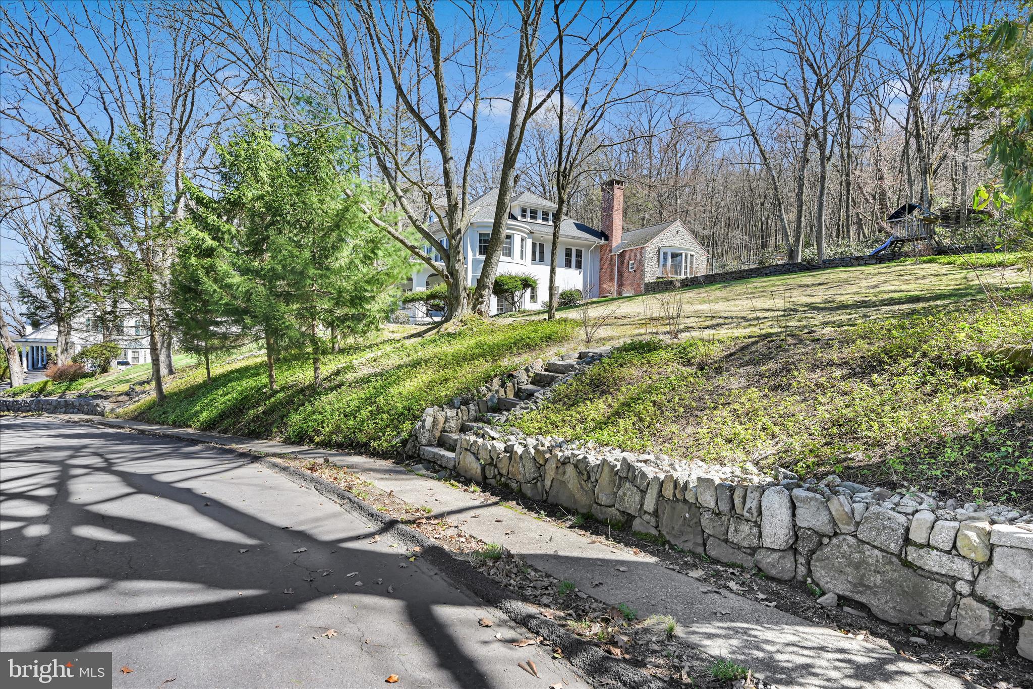 YORKVILLE - Residential