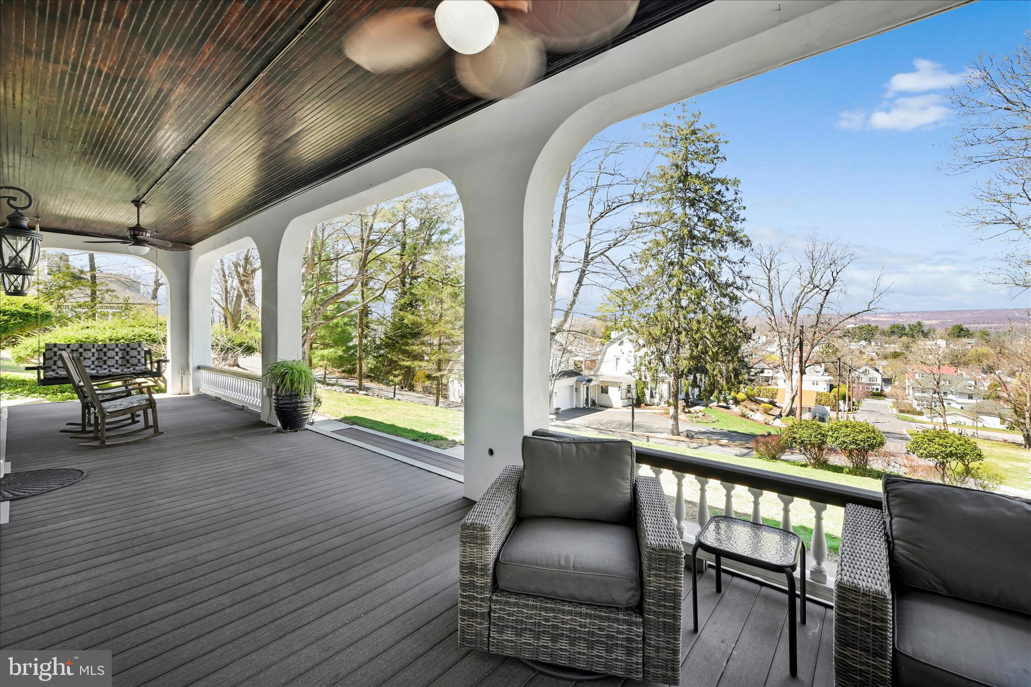 YORKVILLE - Residential