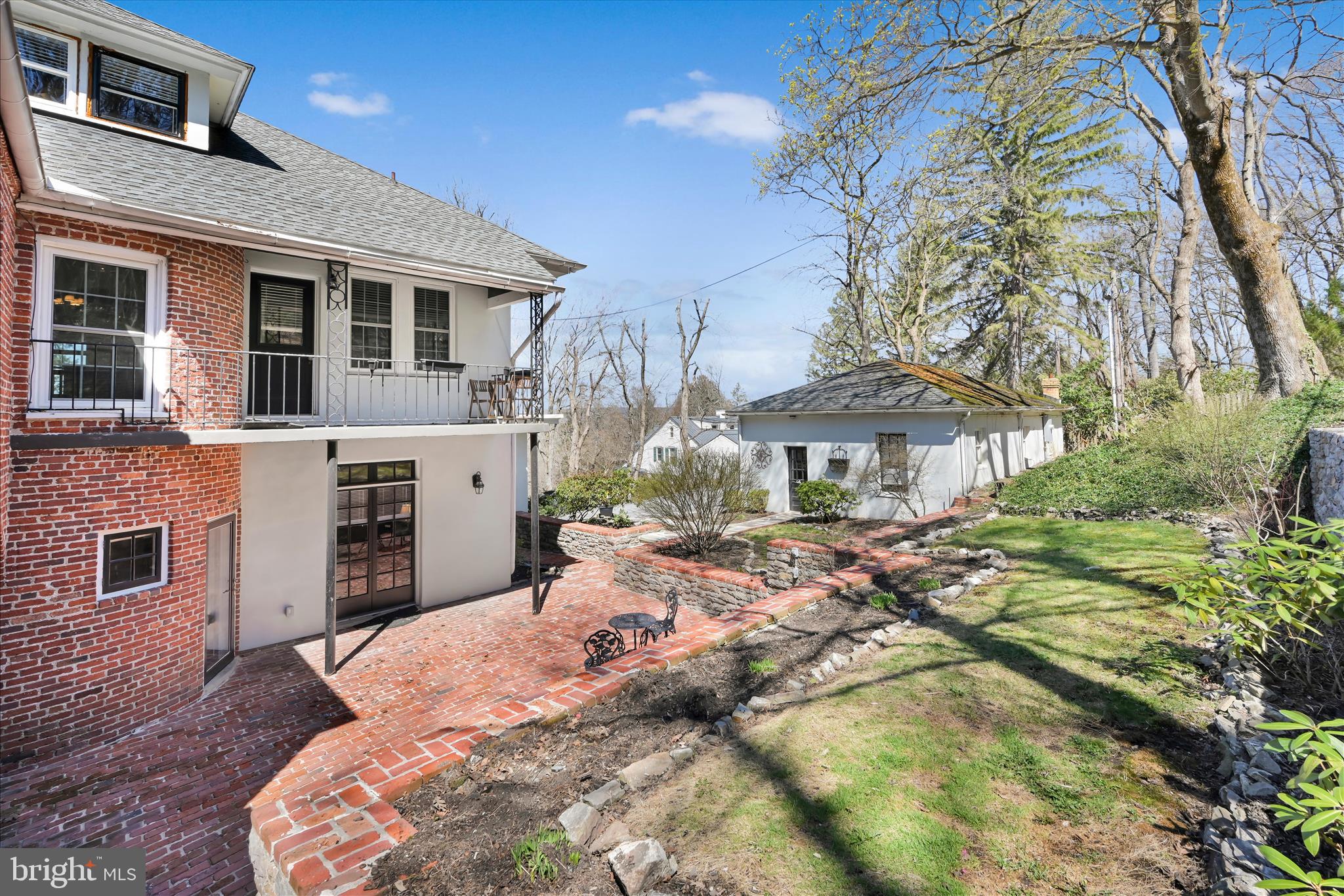 YORKVILLE - Residential