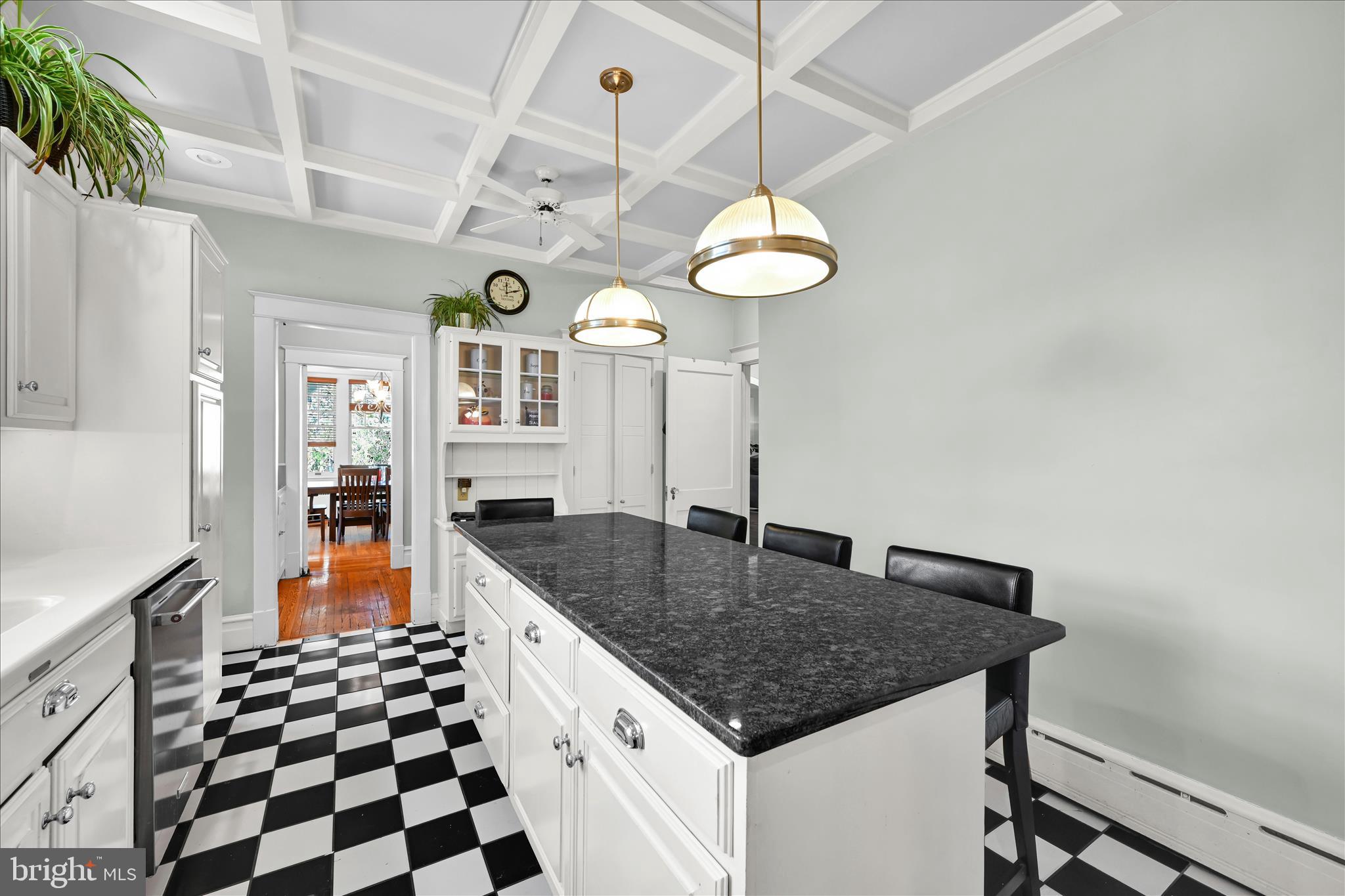 YORKVILLE - Residential