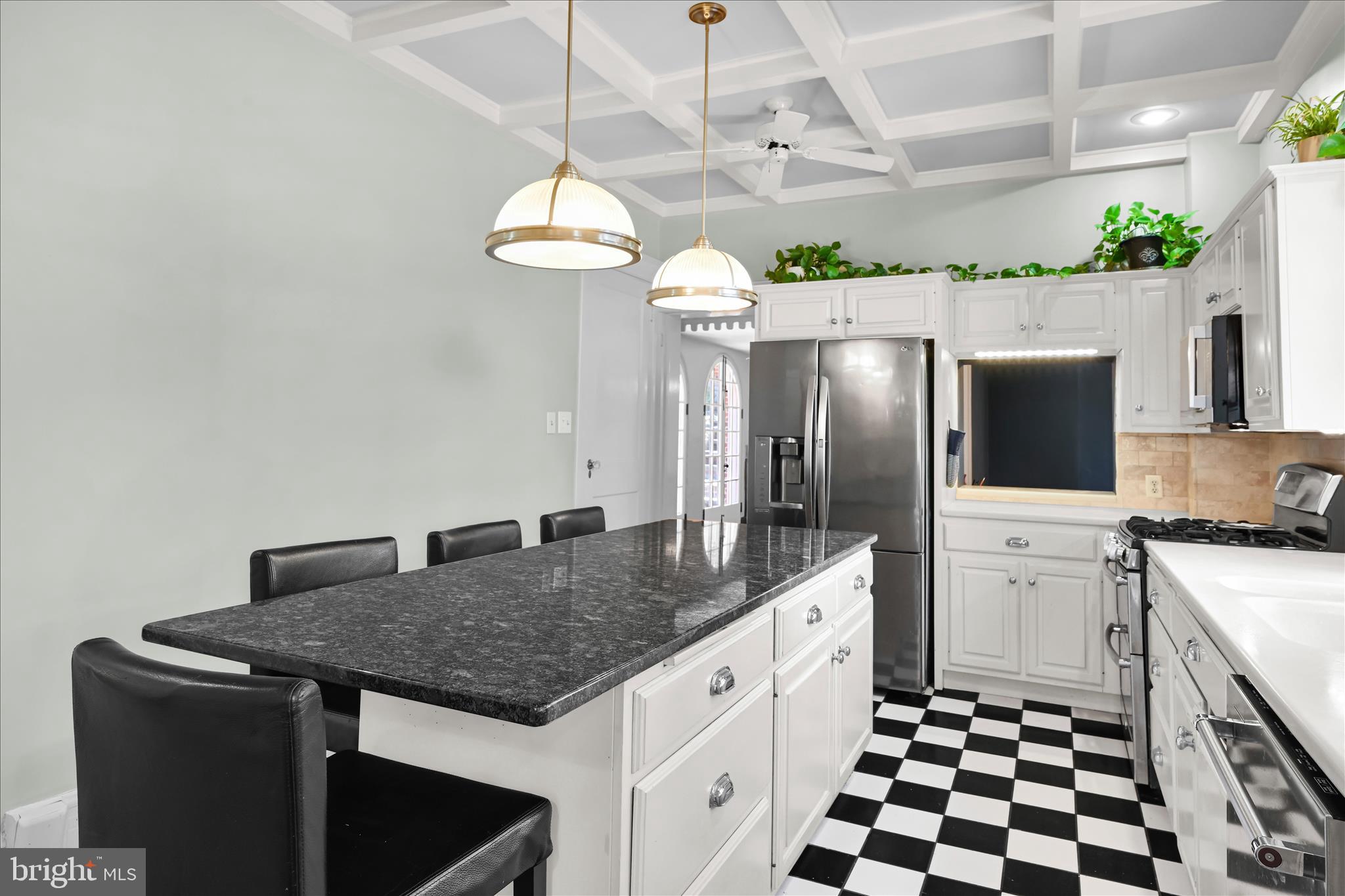 YORKVILLE - Residential