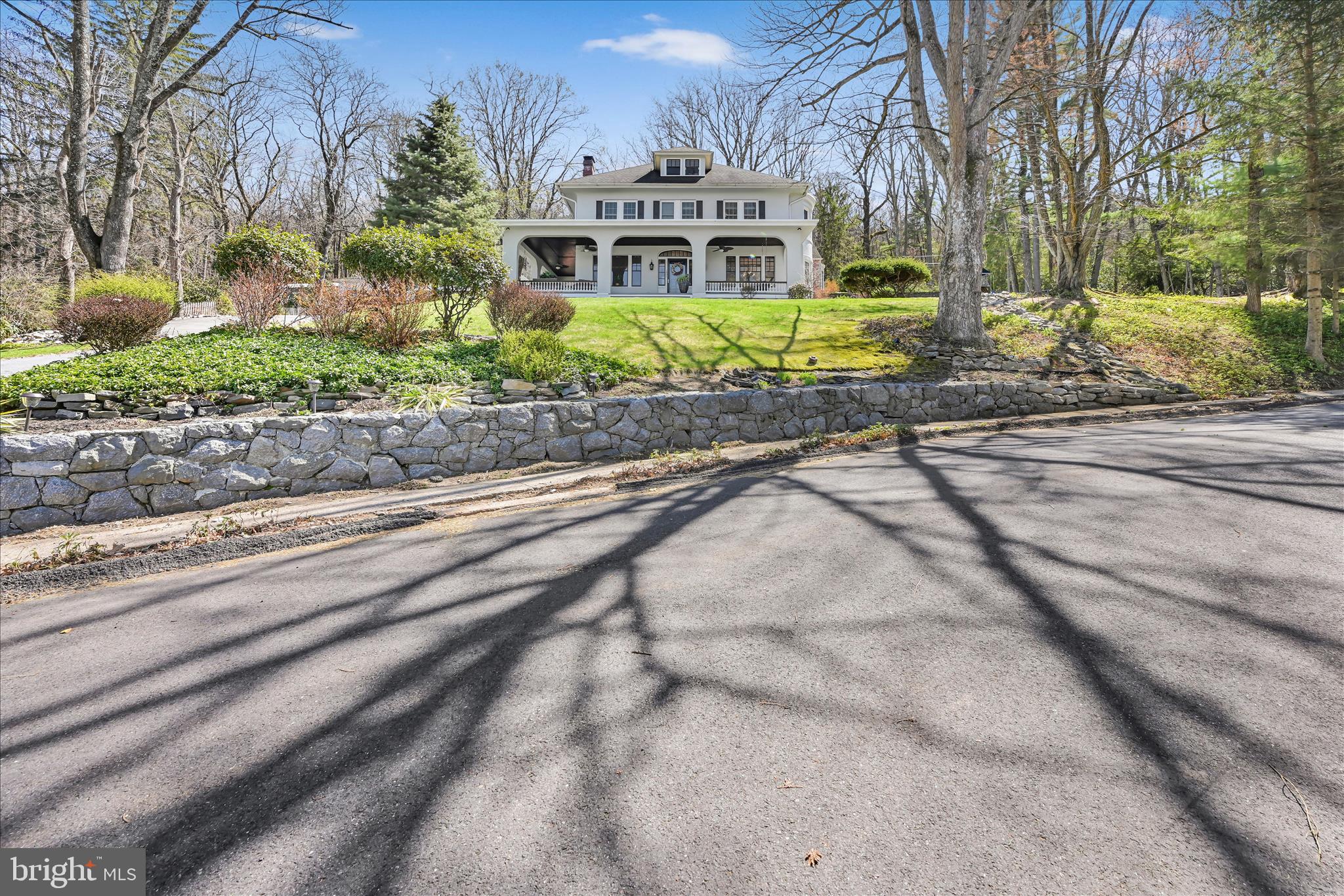 YORKVILLE - Residential